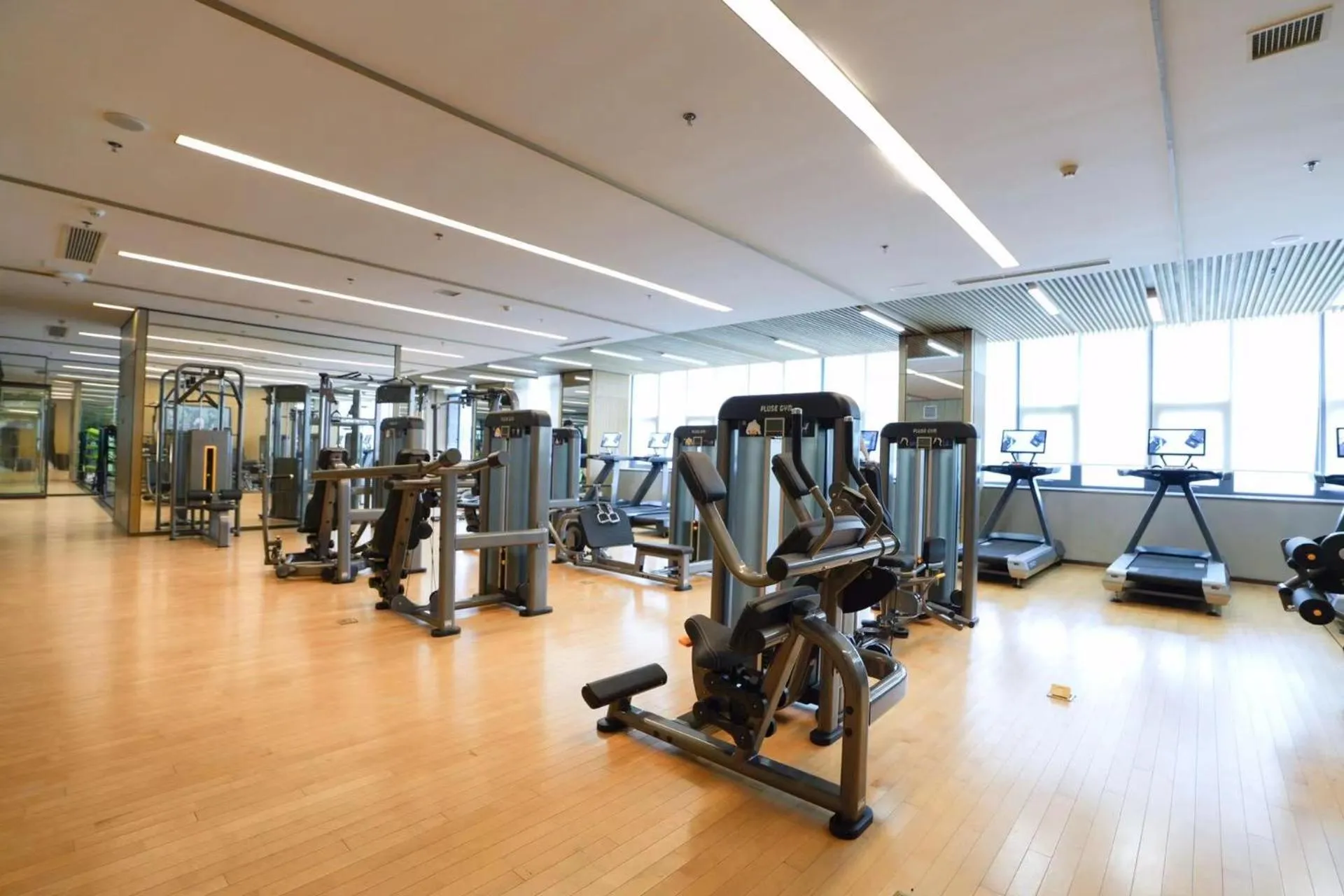 Fitness centre/facilities in Mövenpick by Accor Binjiang Nanjing