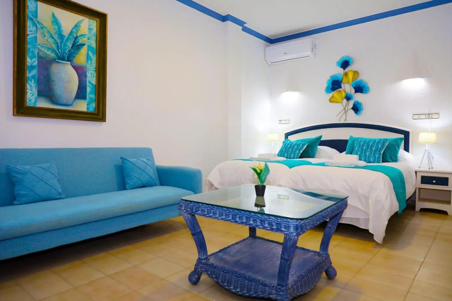 Photo of the whole room in Hotel Marazul