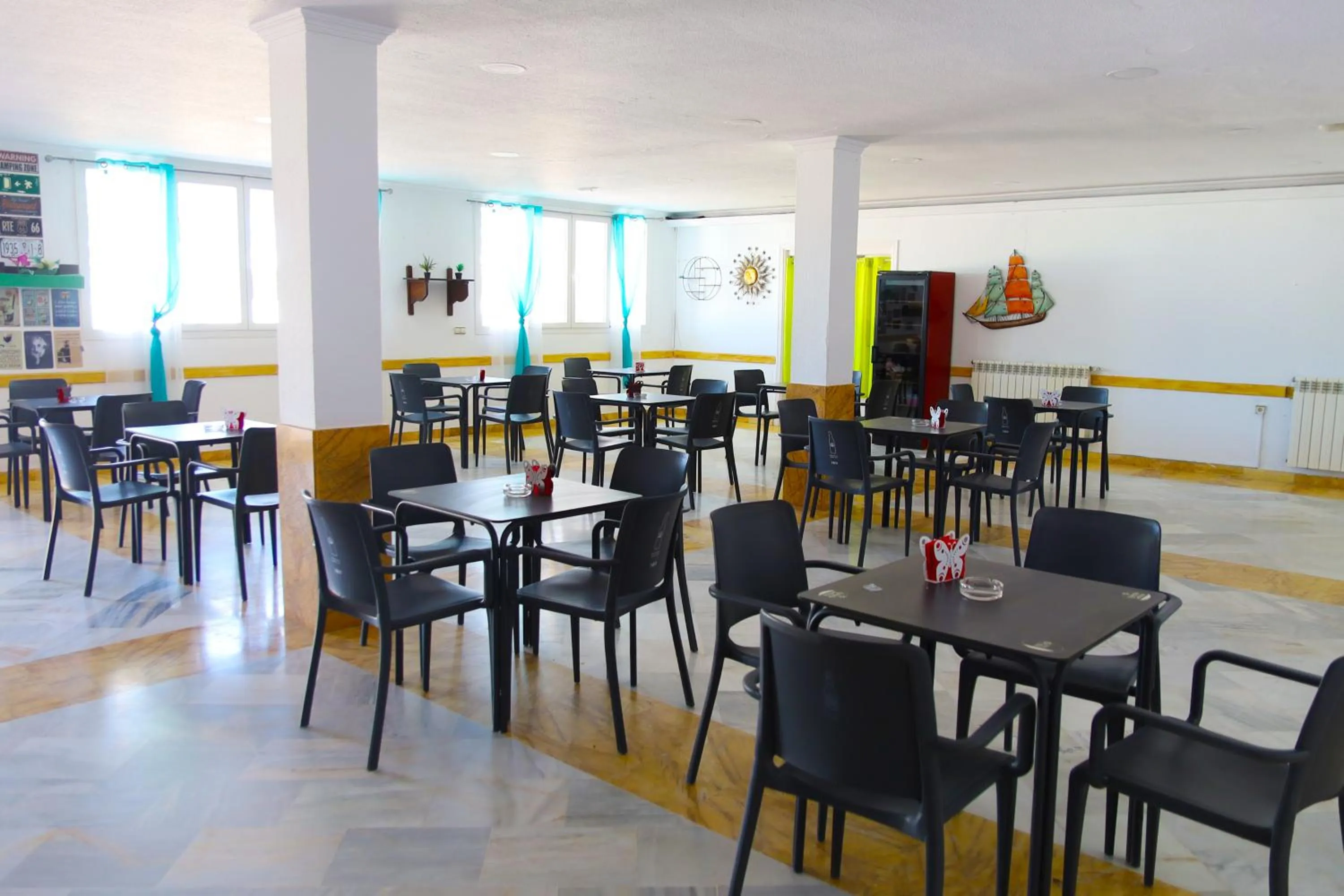 Lounge or bar in Hotel Marazul