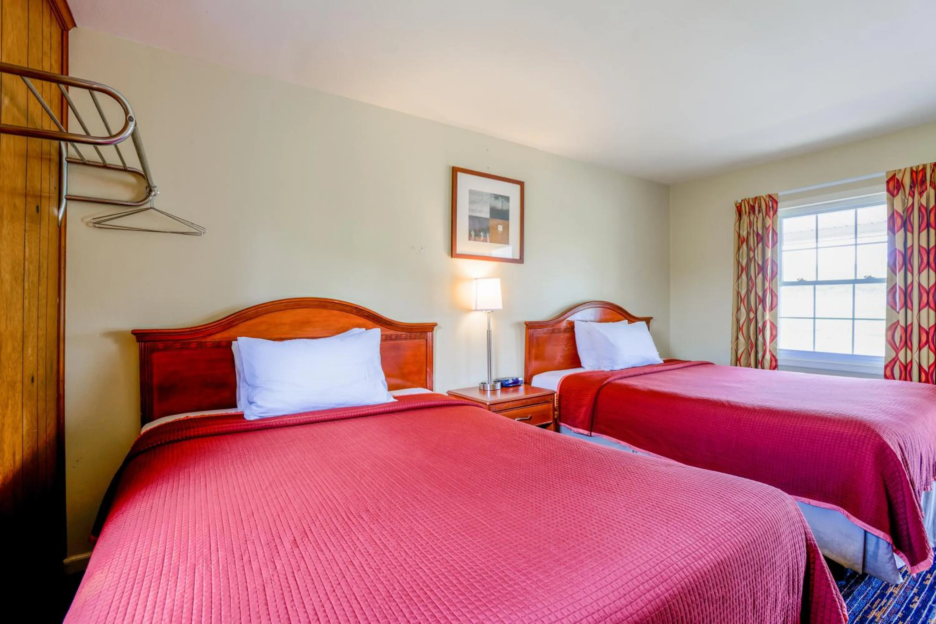 Bedroom, Bed in Relax Inn By OYO Natural Bridge I-81