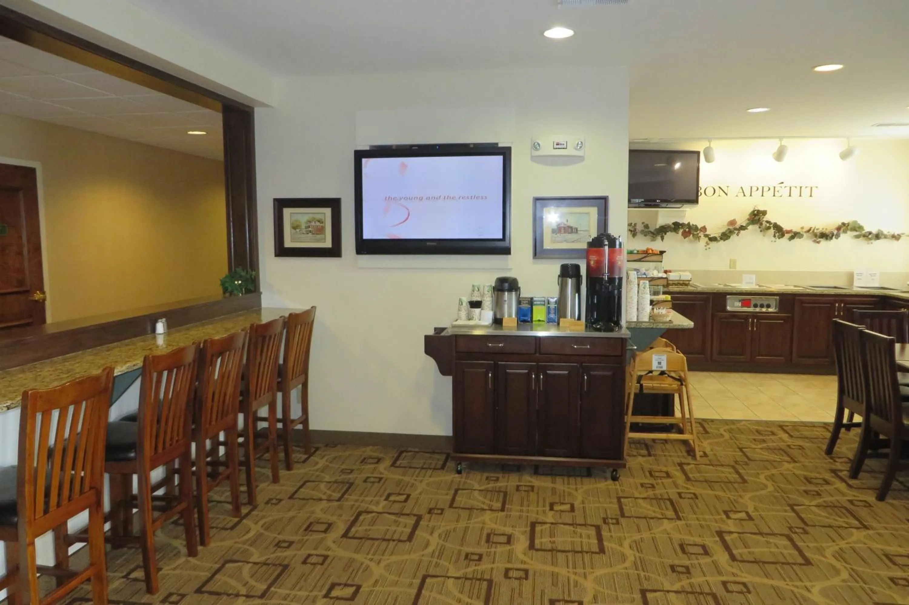 Restaurant/places to eat in Hawthorn Extended Stay by Wyndham Seville