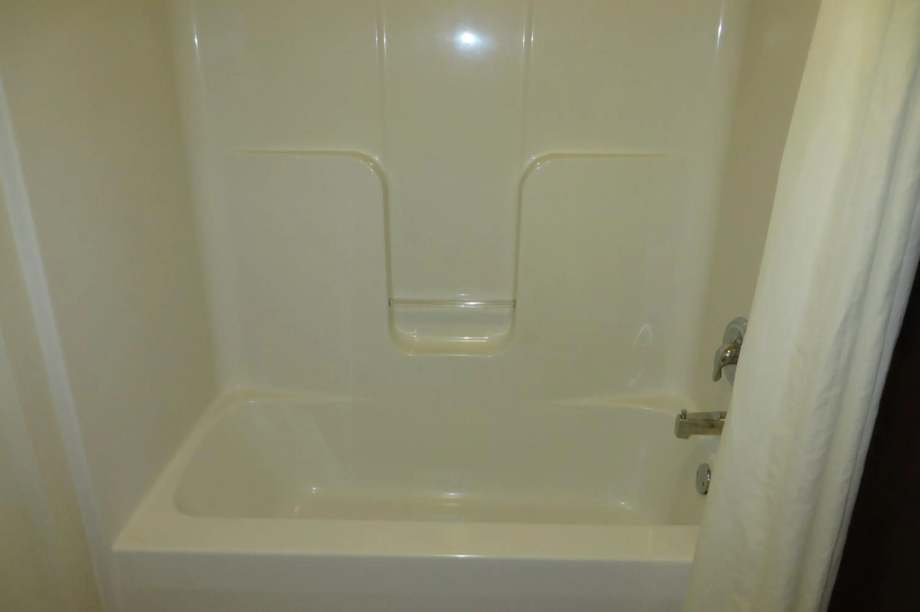 Bathroom in Hawthorn Extended Stay by Wyndham Seville