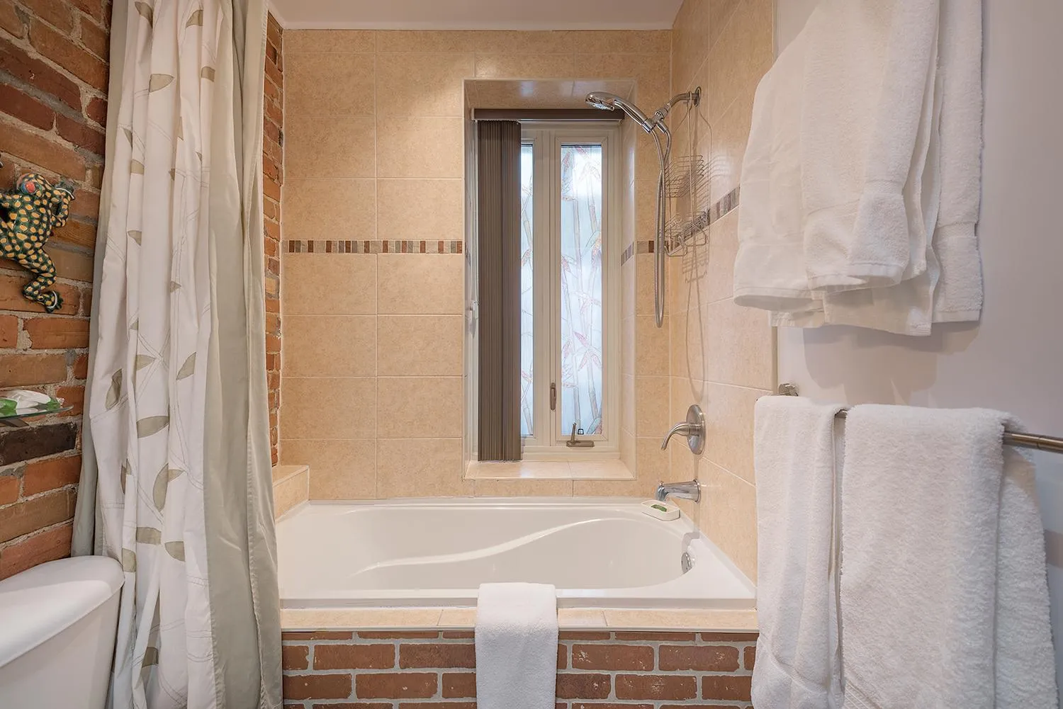 Shower in Apartment et Studio montreal