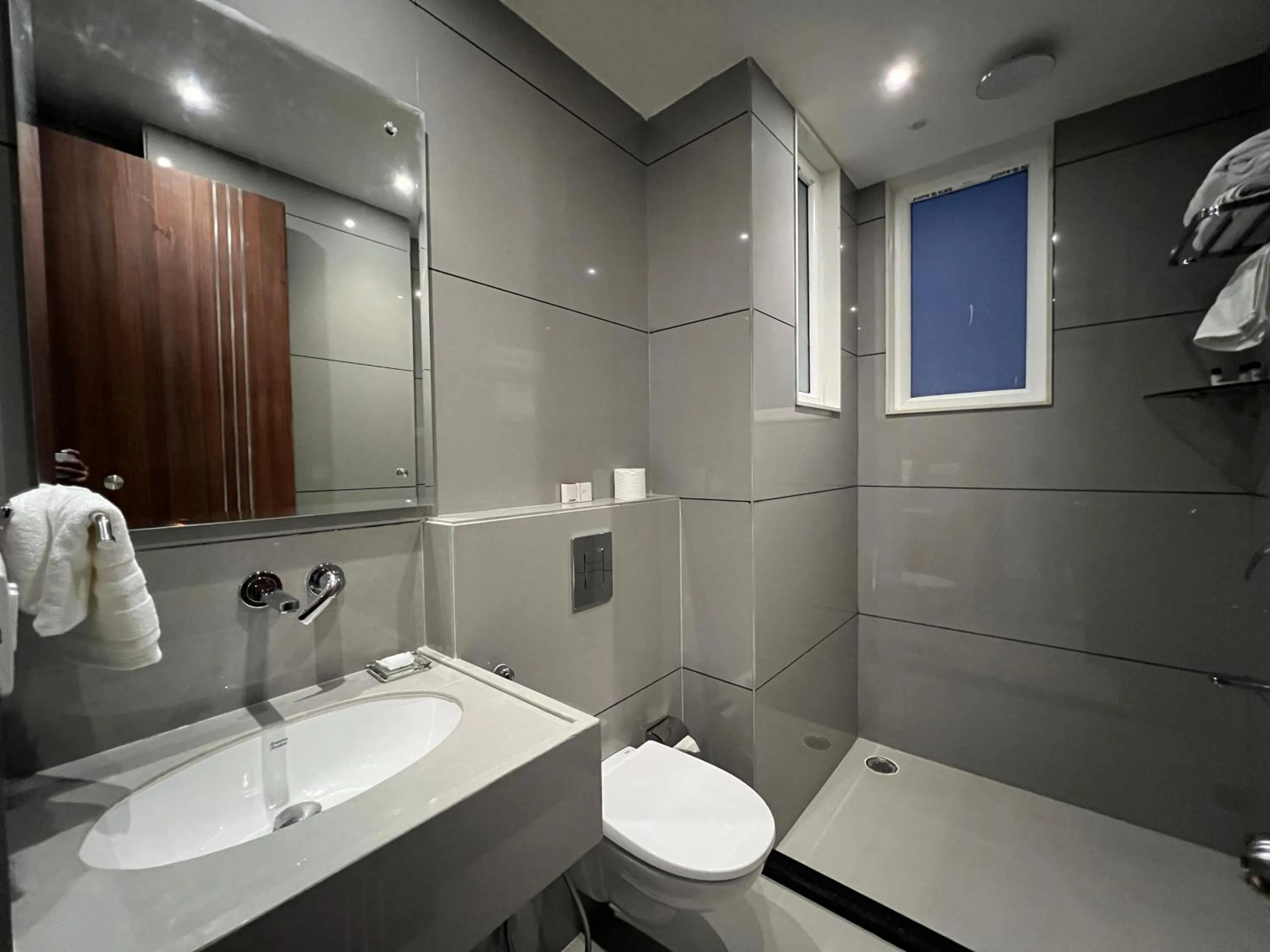 Toilet in The Land Sand Hotel