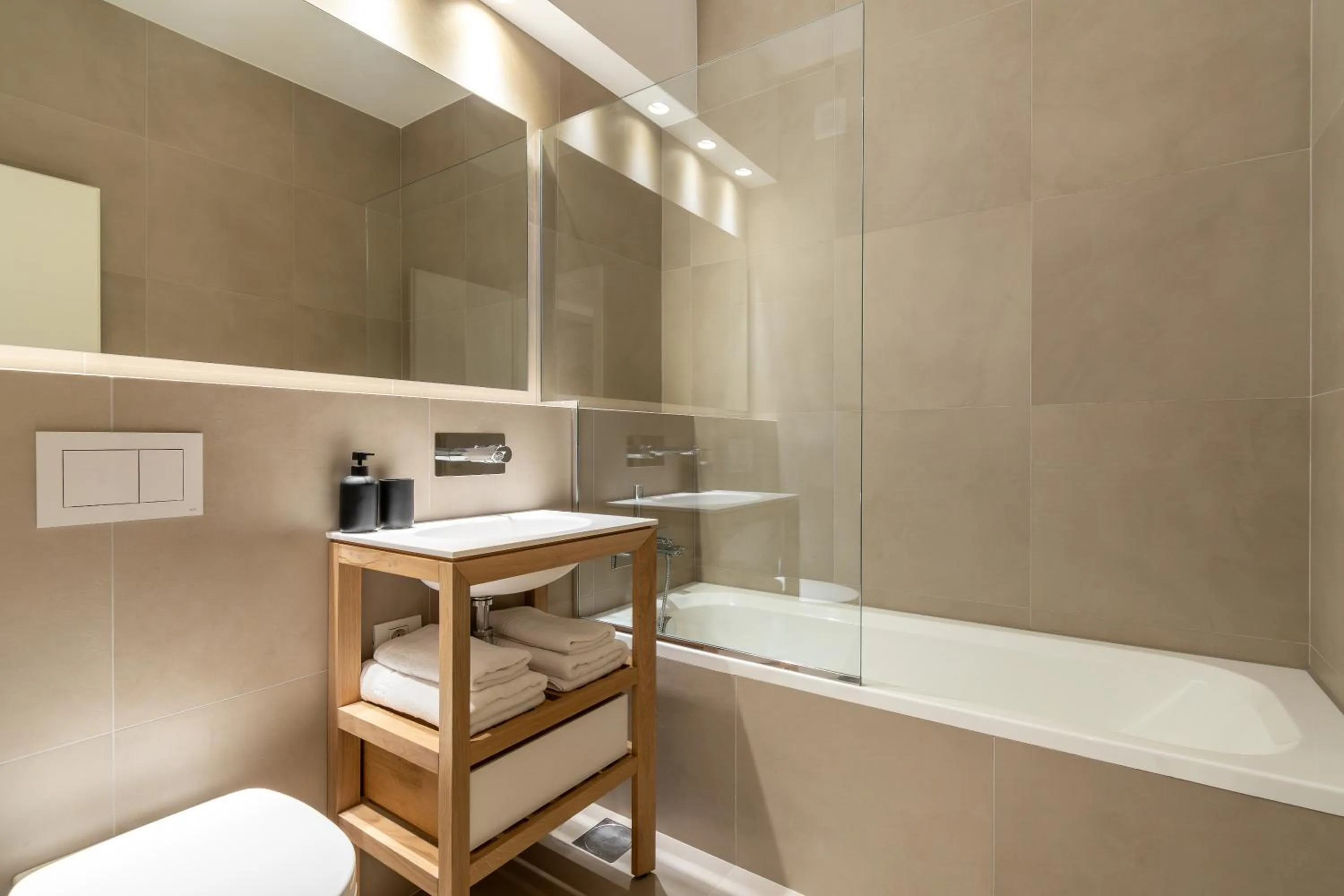 Bathroom in Maison Bucarest Apartments by Olala Homes