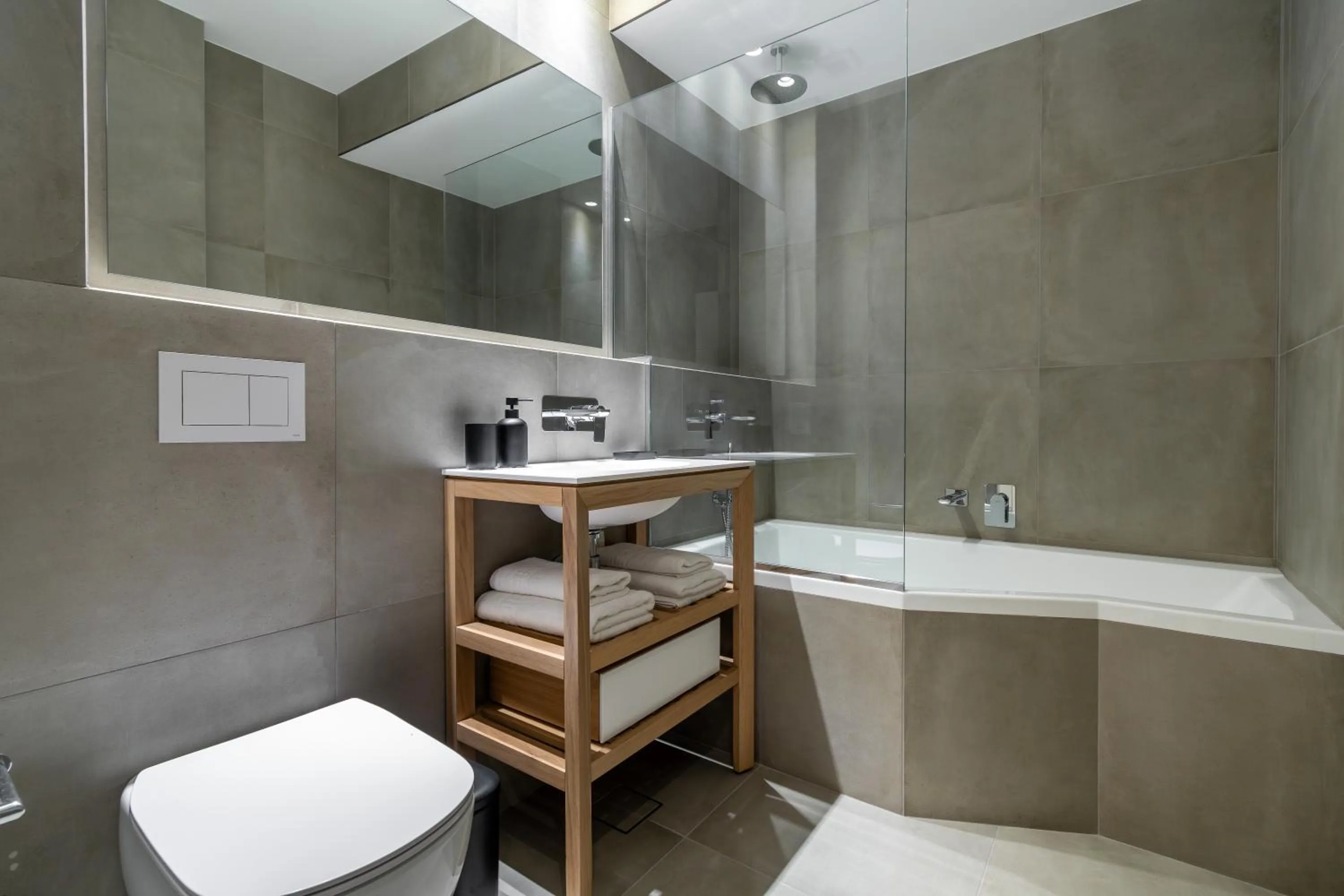 Bathroom in Maison Bucarest Apartments by Olala Homes