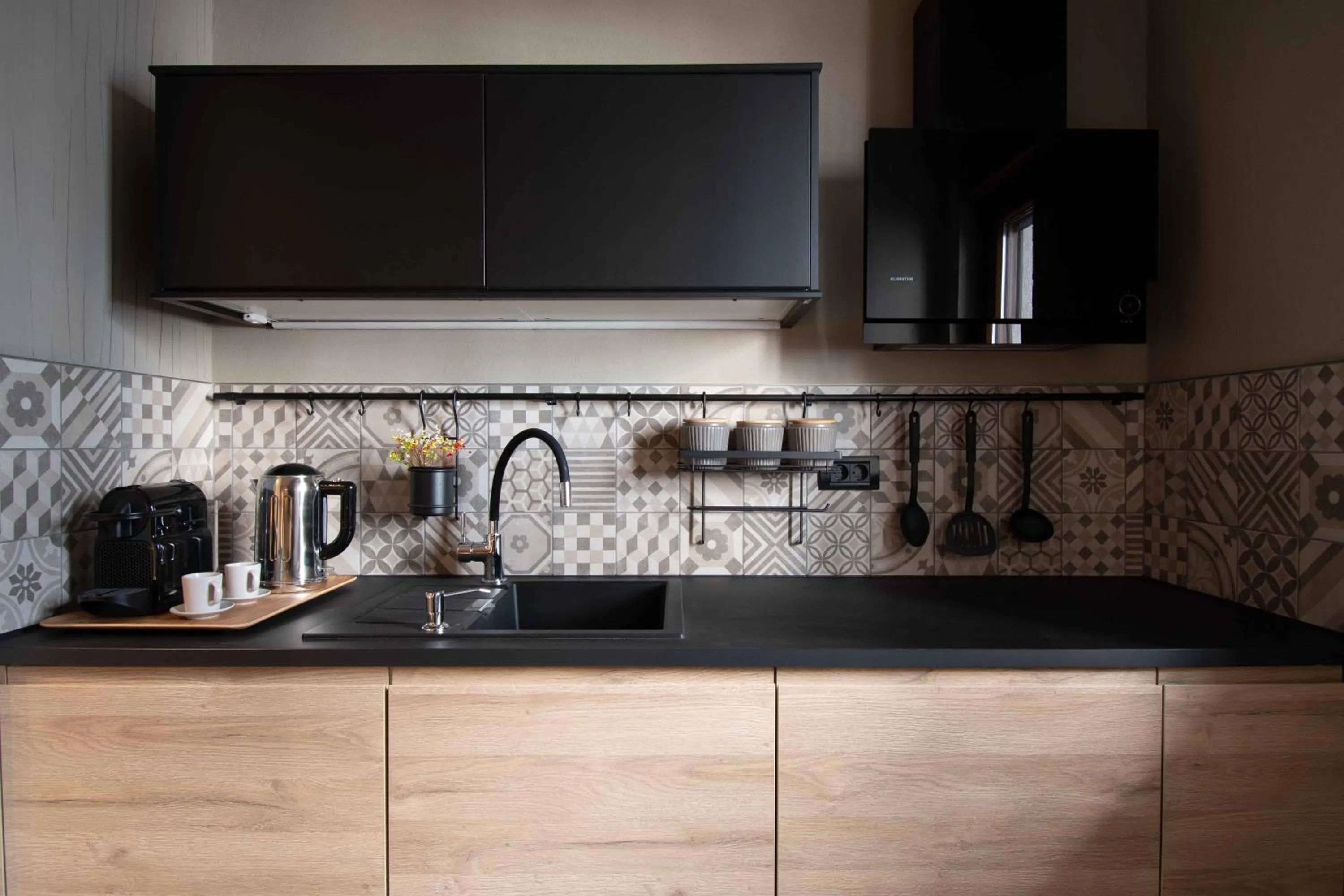 kitchen in Maison Bucarest Apartments by Olala Homes