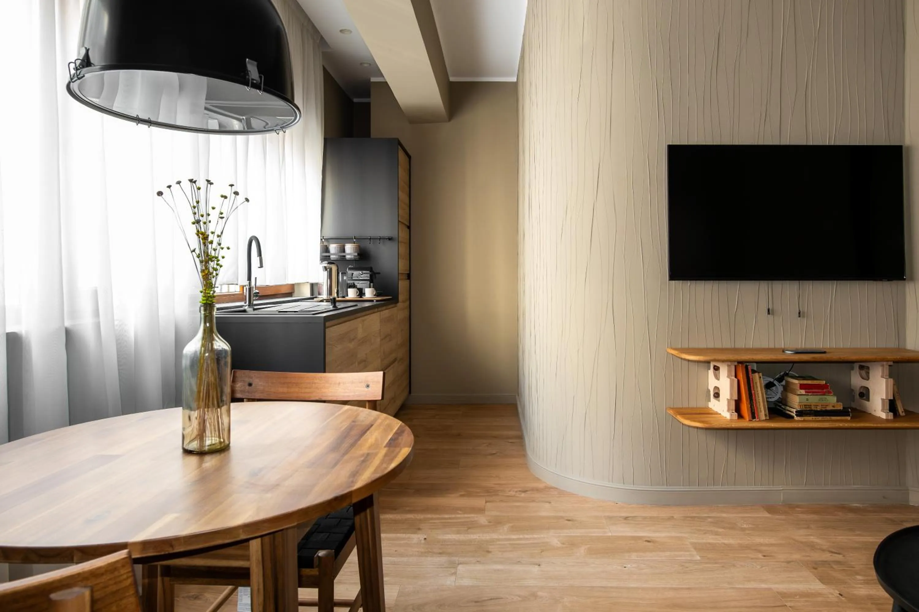 Kitchen or kitchenette in Maison Bucarest Apartments by Olala Homes