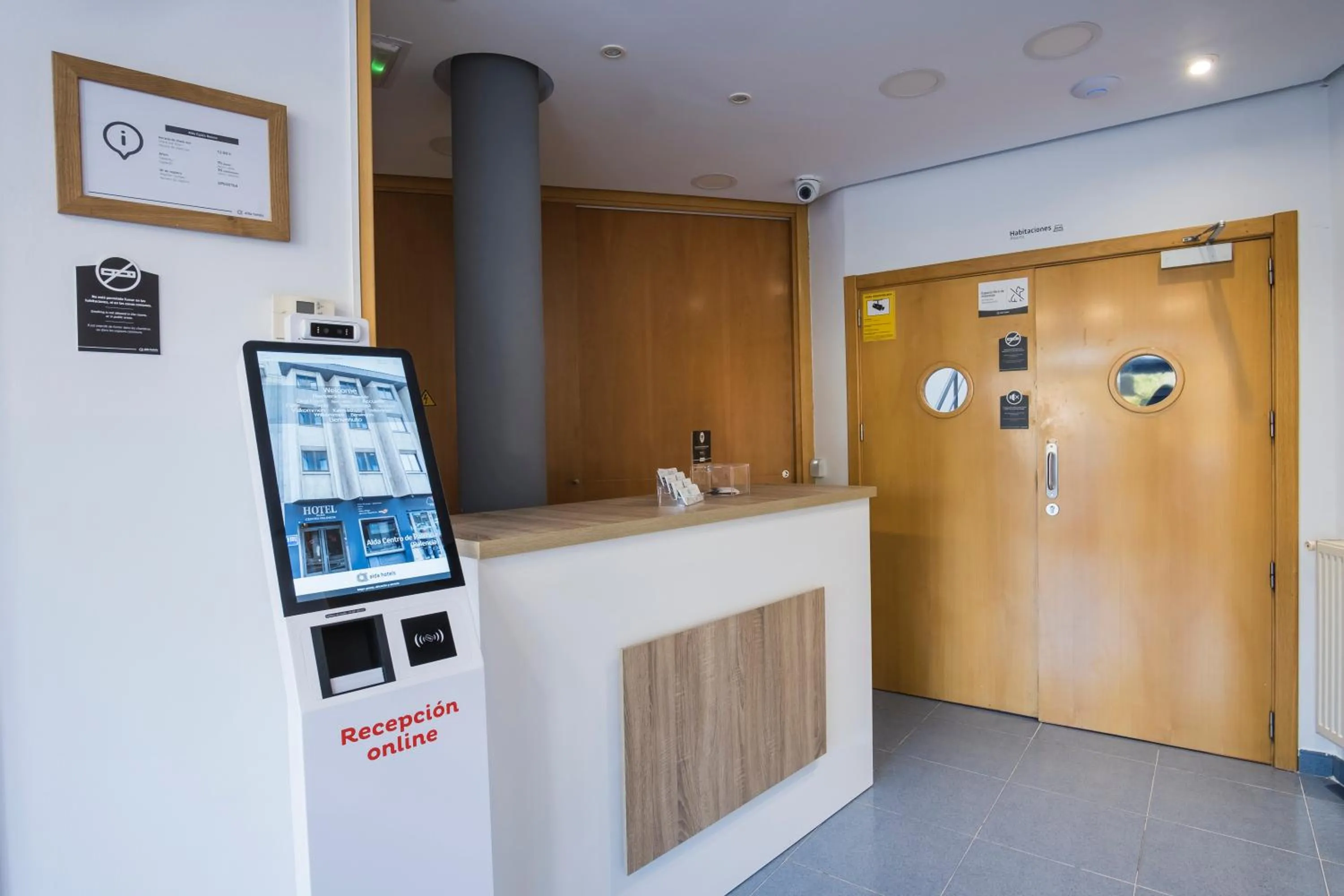 Lobby or reception in Alda Egues Rooms