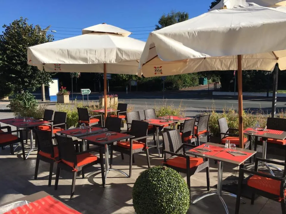 Patio in Hôtel de la Paix