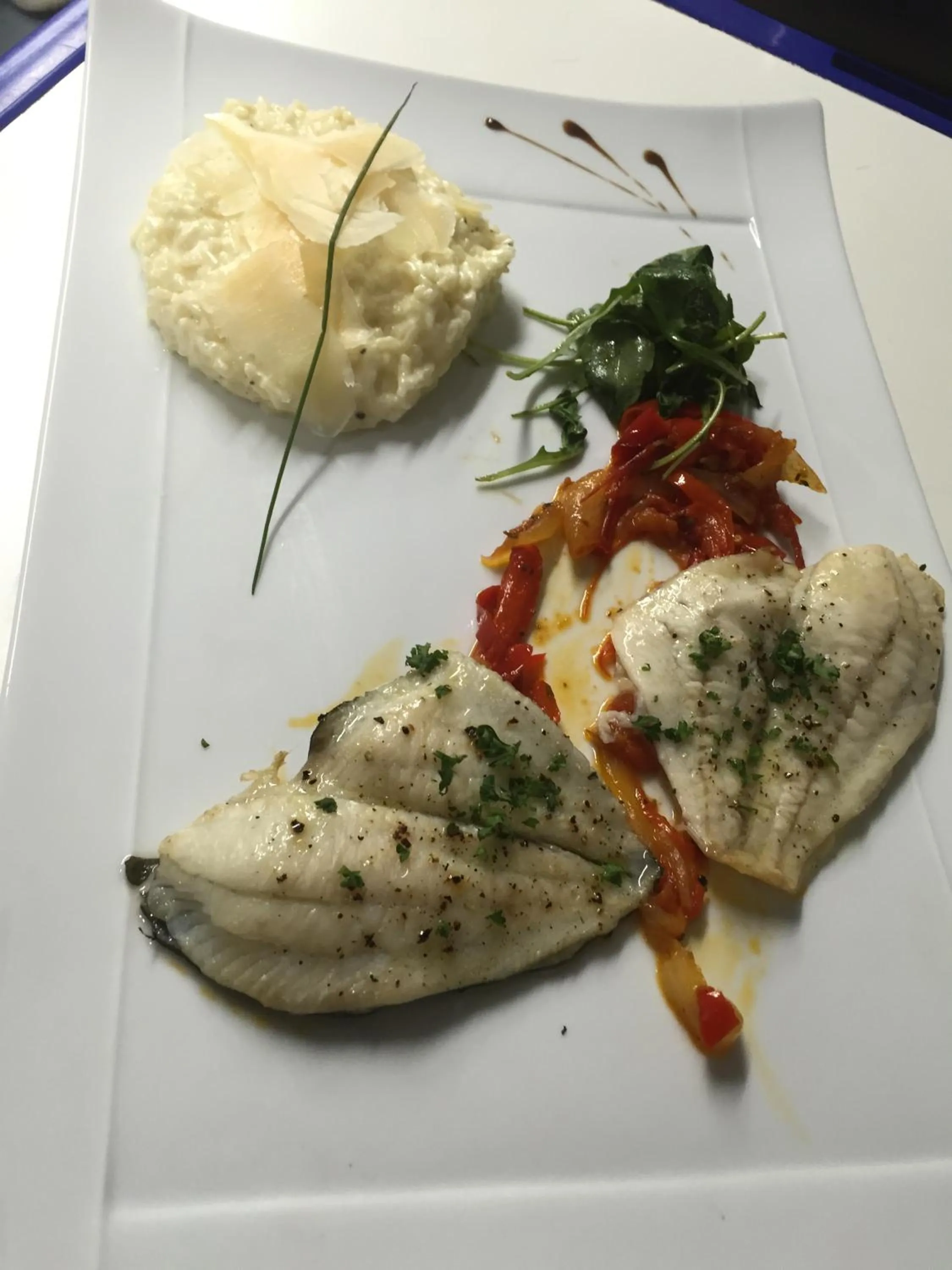 Restaurant/places to eat in Hôtel de la Paix