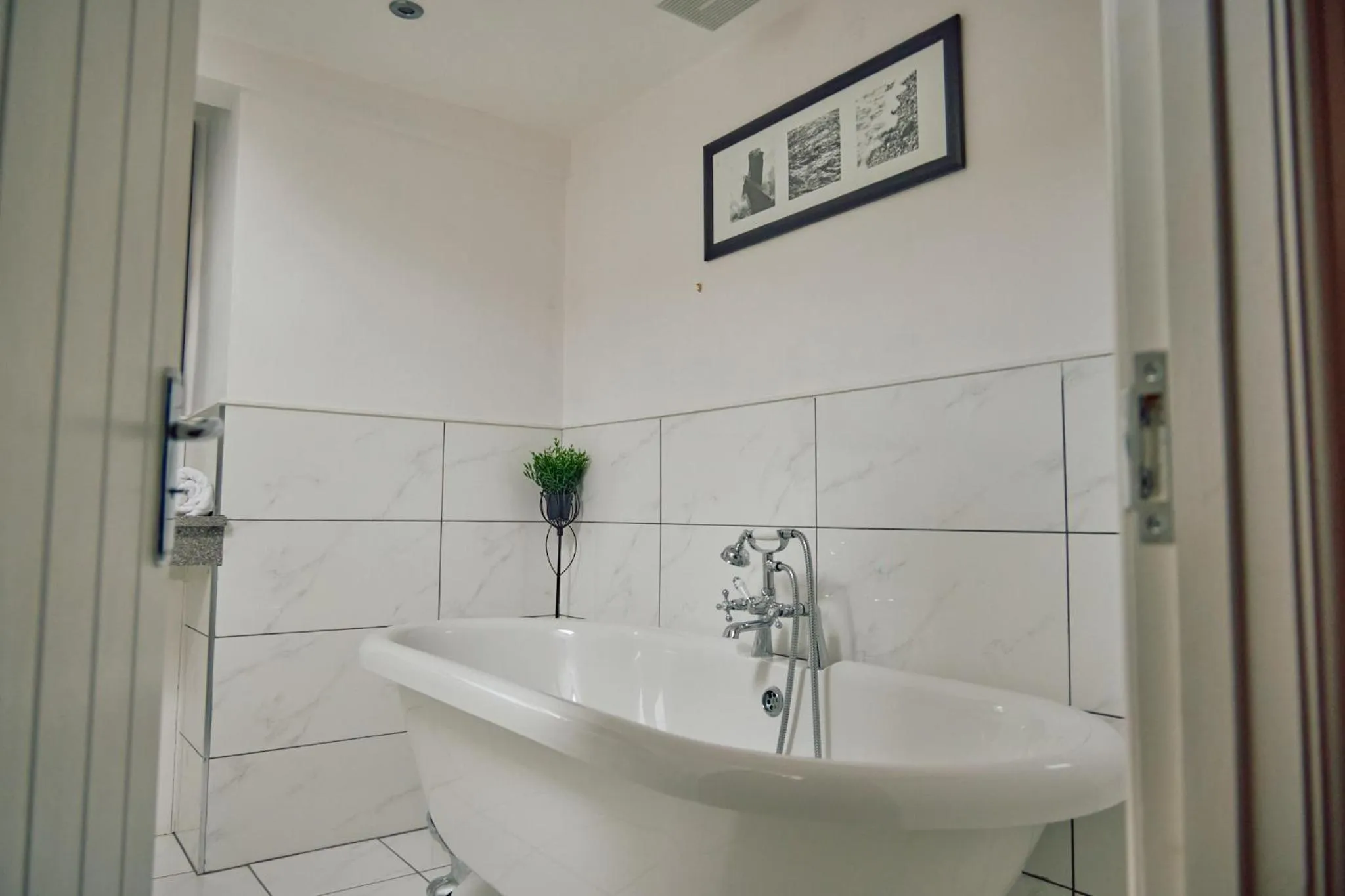 Bathroom in The Pennine Inn