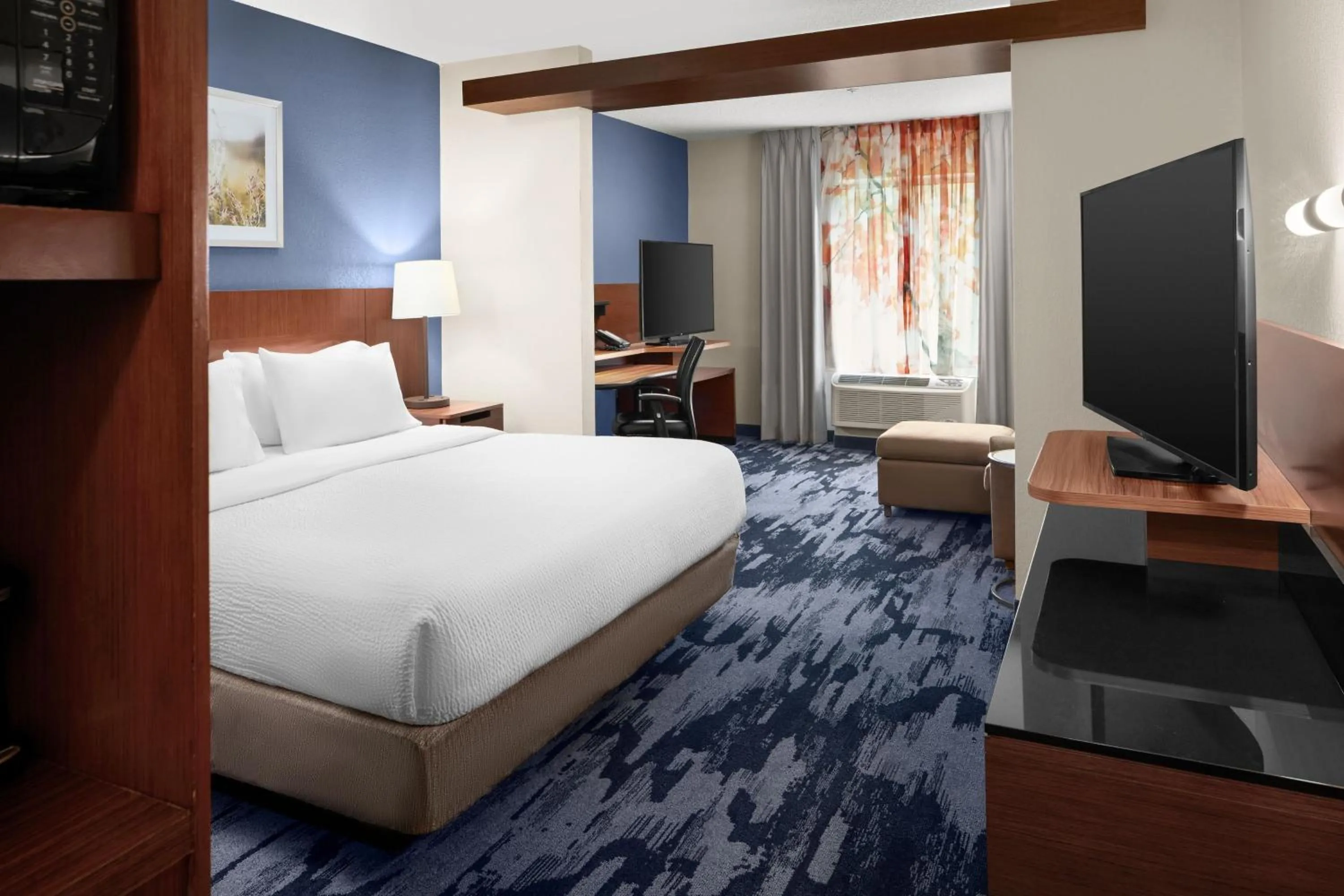 Bedroom, Bed in Fairfield Inn & Suites by Marriott Rehoboth Beach