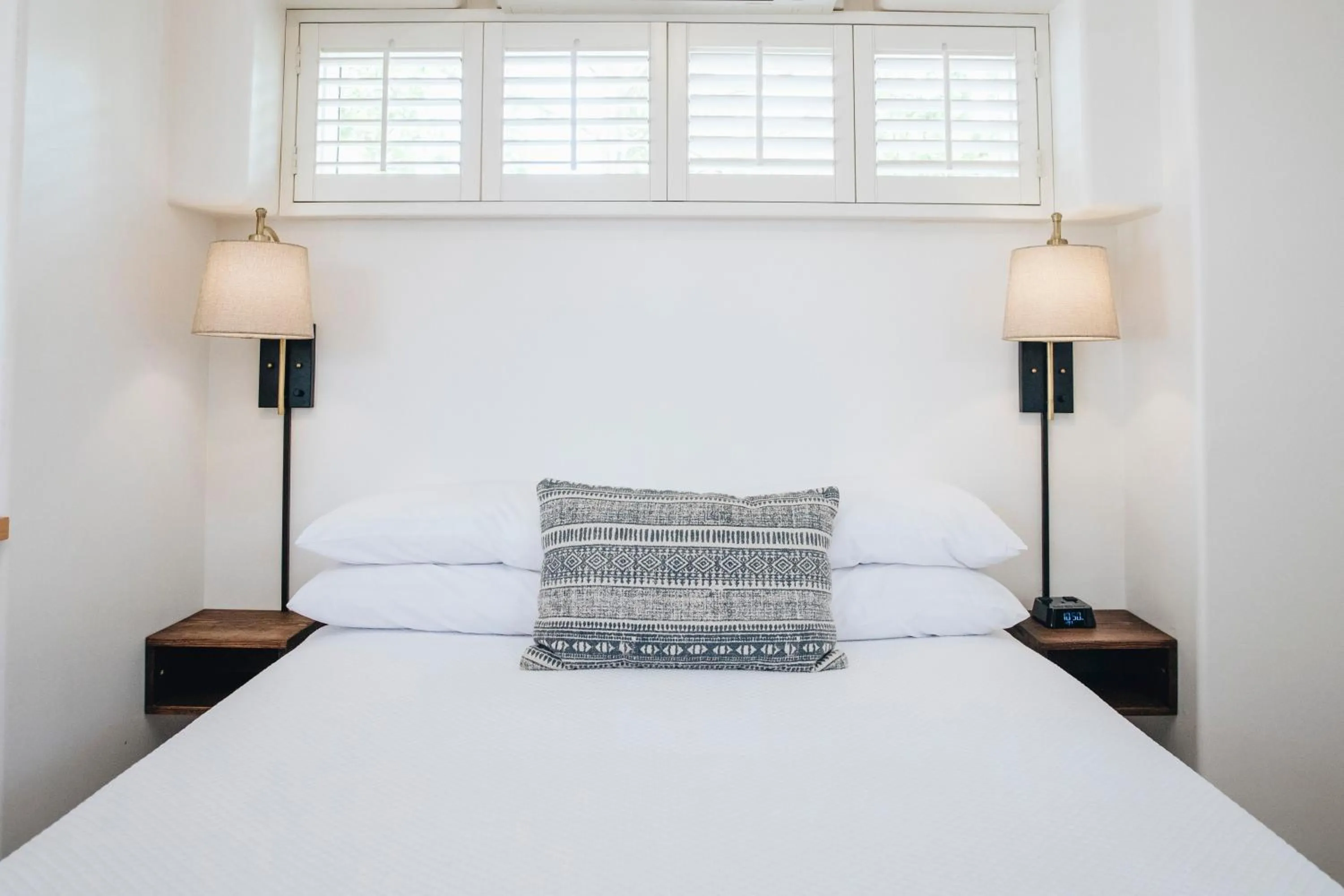 Bedroom, Bed in Cottage Inn & Spa