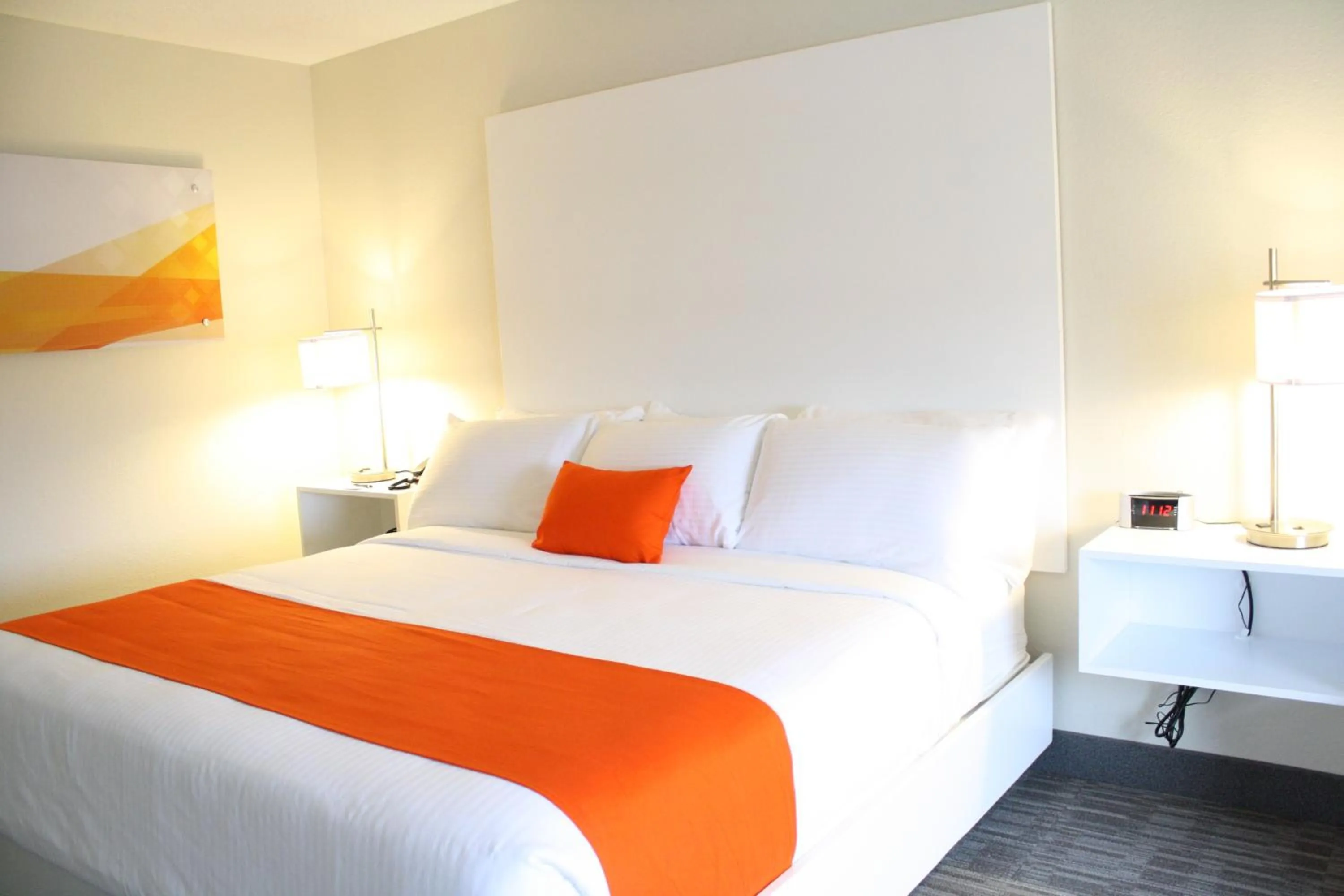 Bed in Schoenbrunn Inn