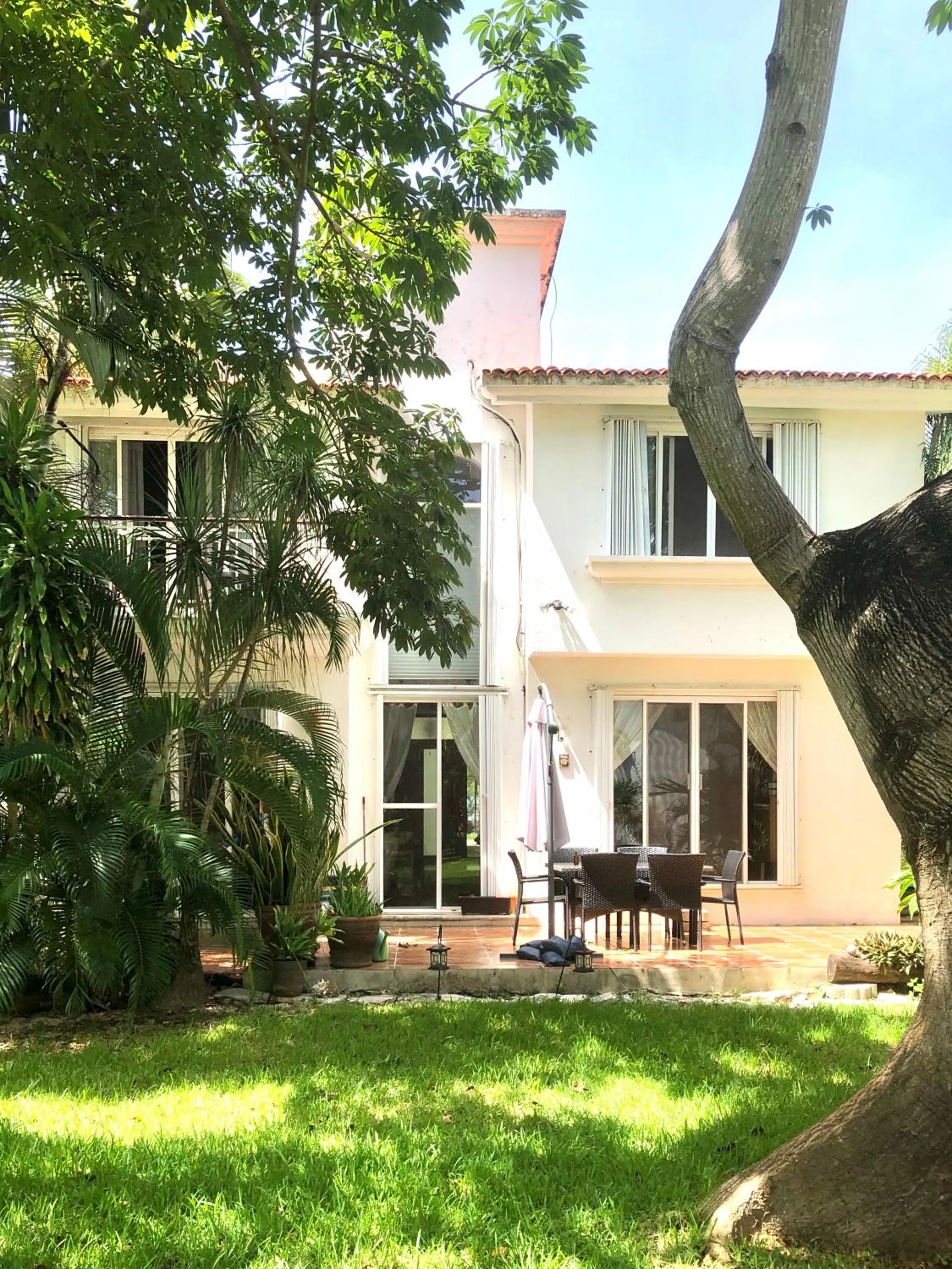 Property building in Casa Mi Tesoro