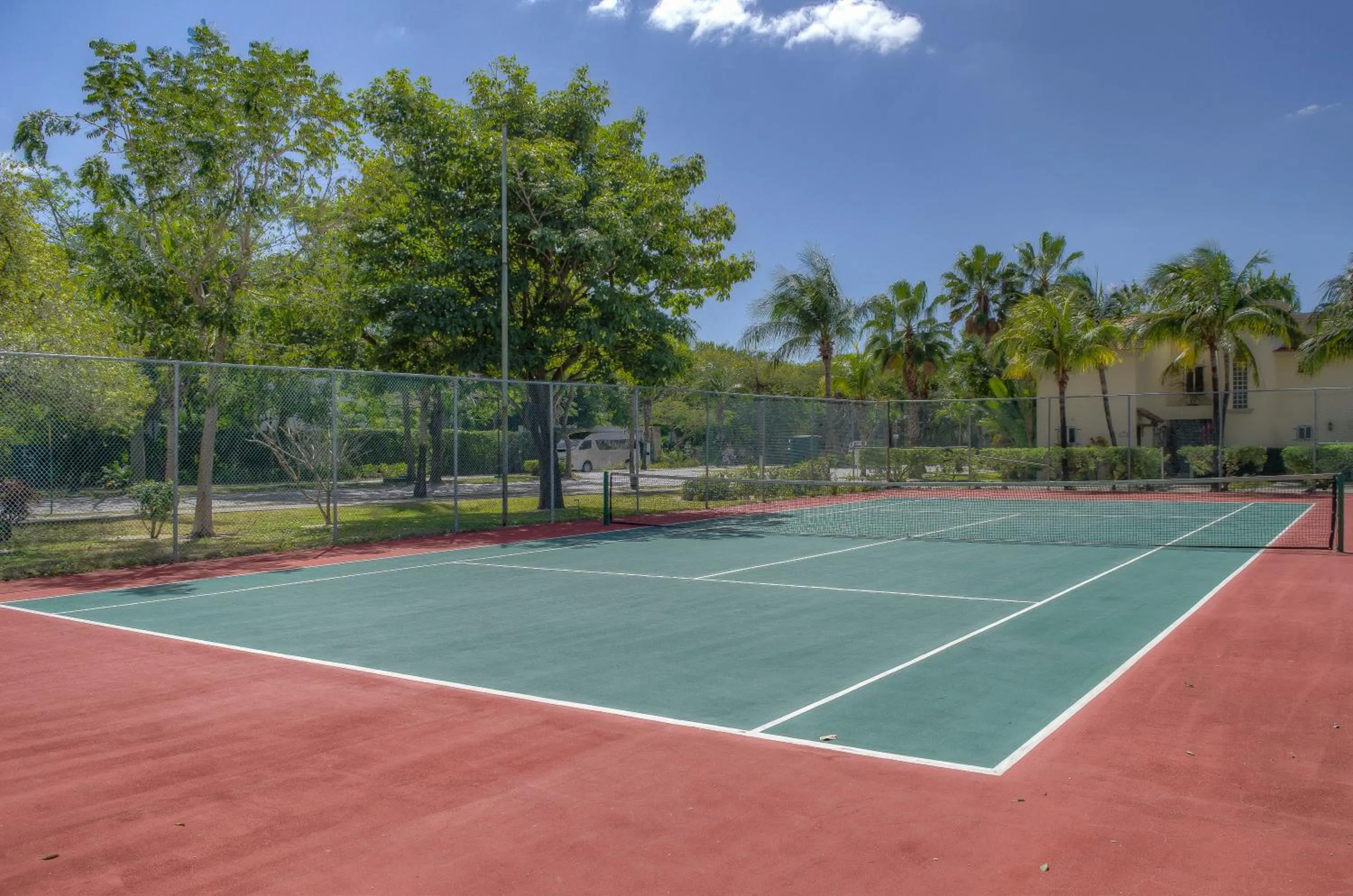 Tennis court in Casa Mi Tesoro