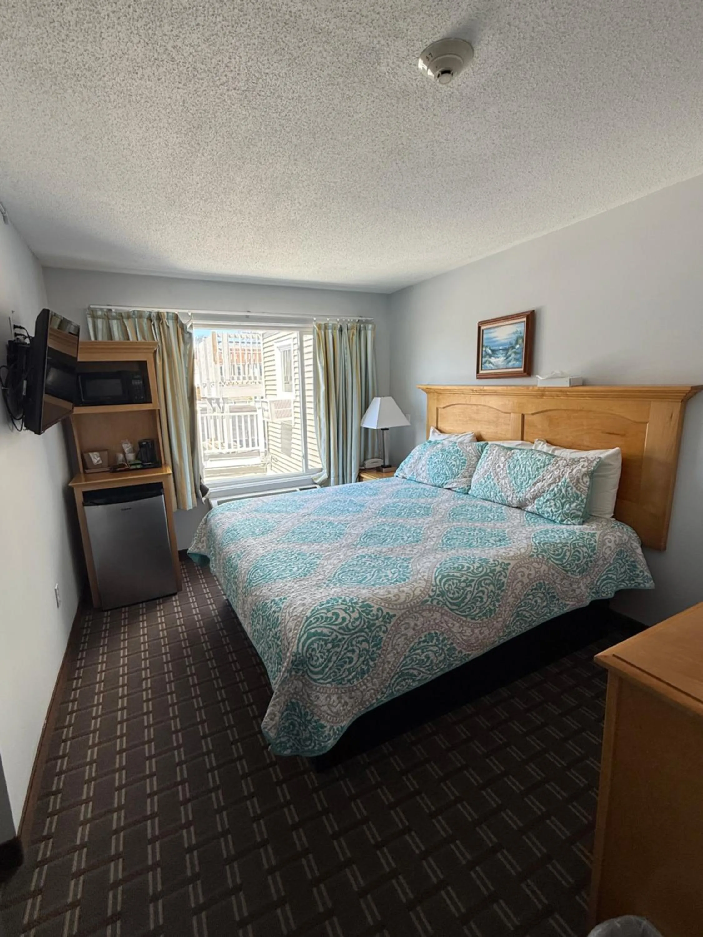 Photo of the whole room, Bed in The Atlantic House