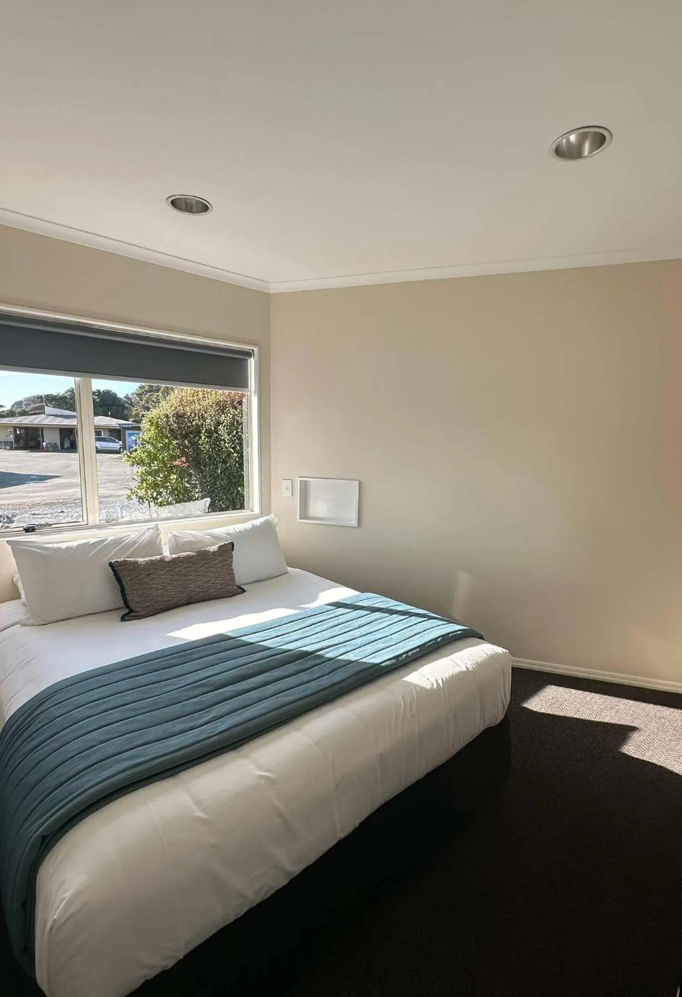 Bed in Pohara Beach TOP 10 Holiday Park