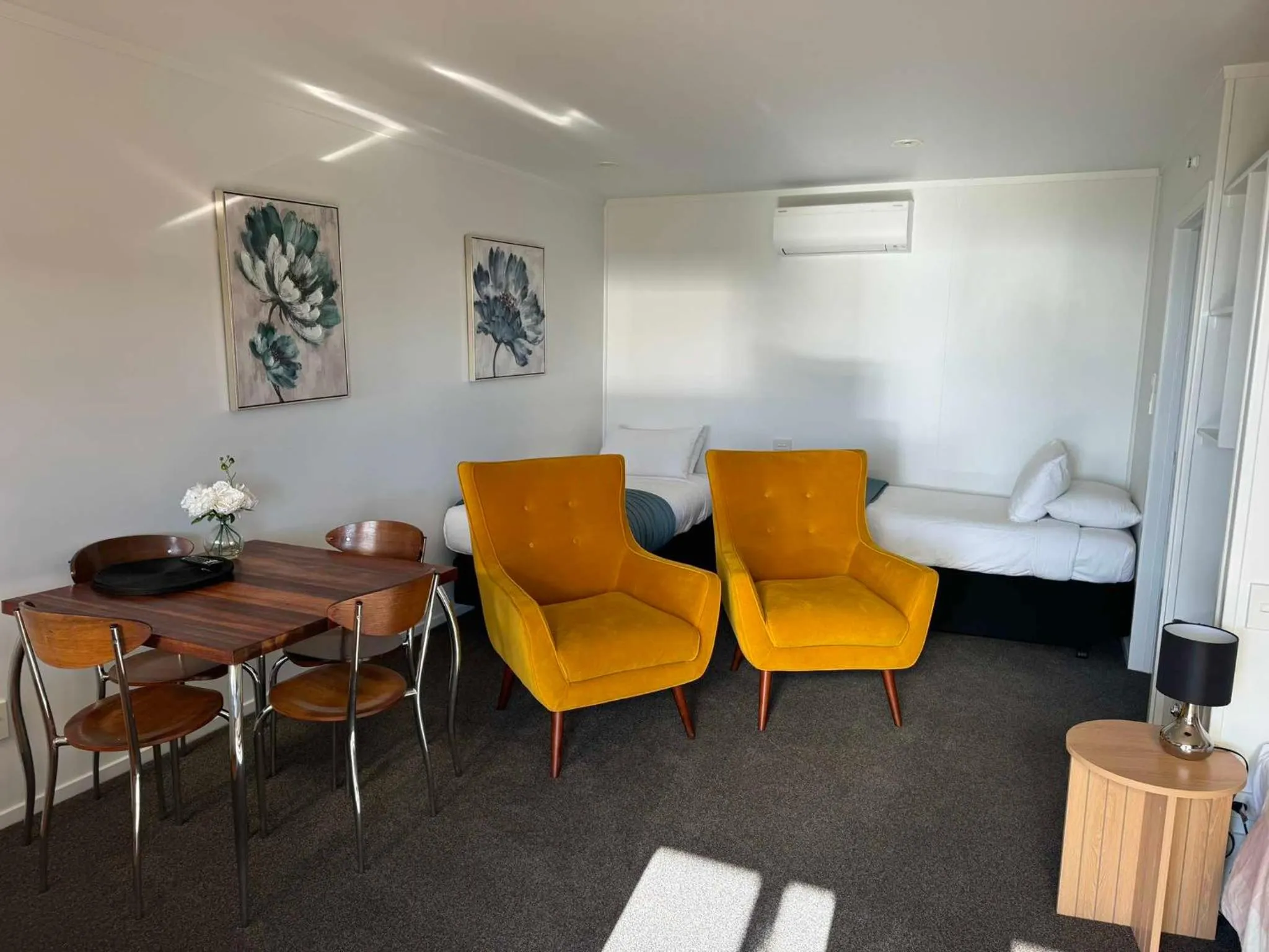 Bed in Pohara Beach TOP 10 Holiday Park