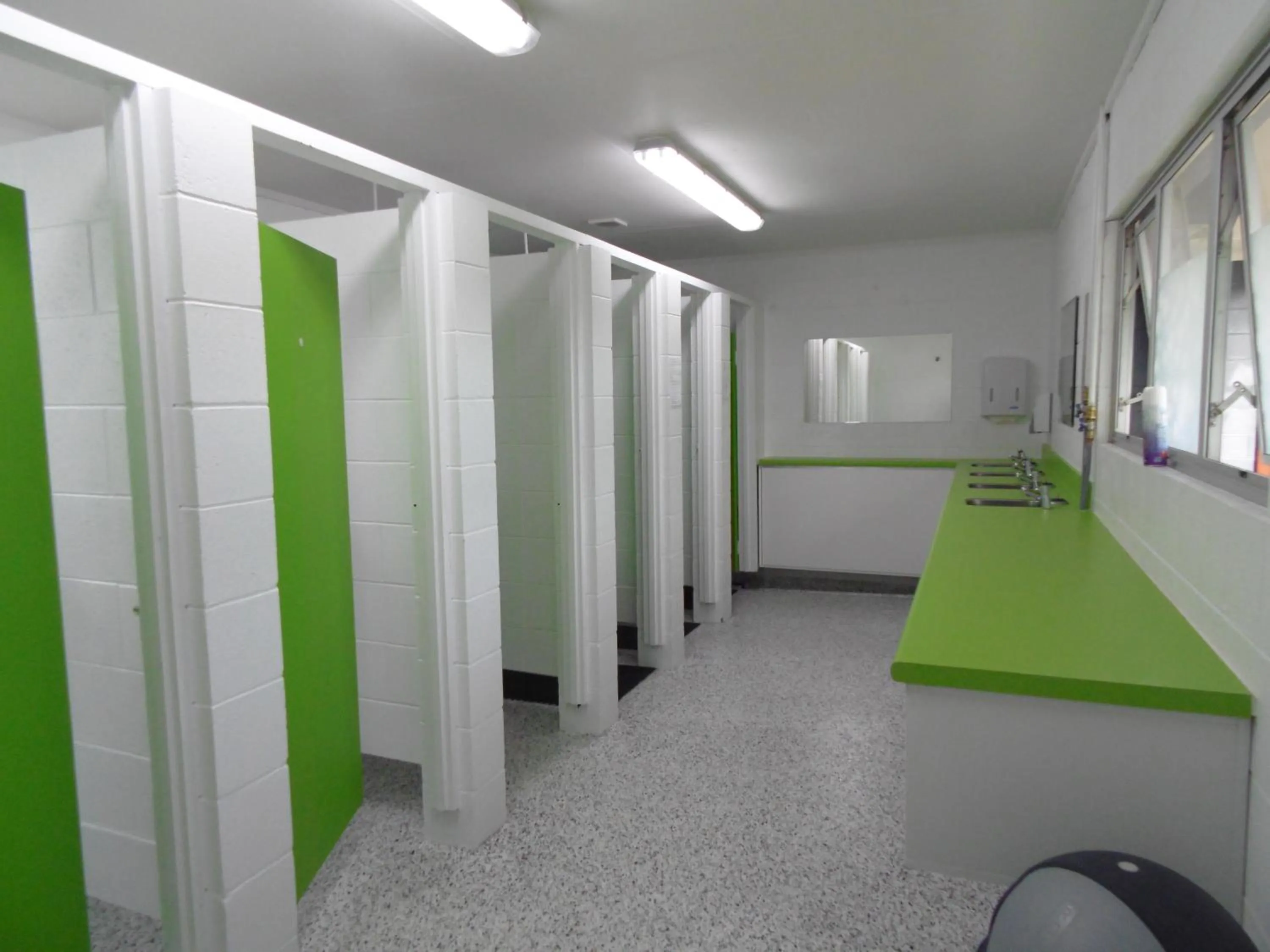 Area and facilities in Glenavys Waitaki River Motor Camp