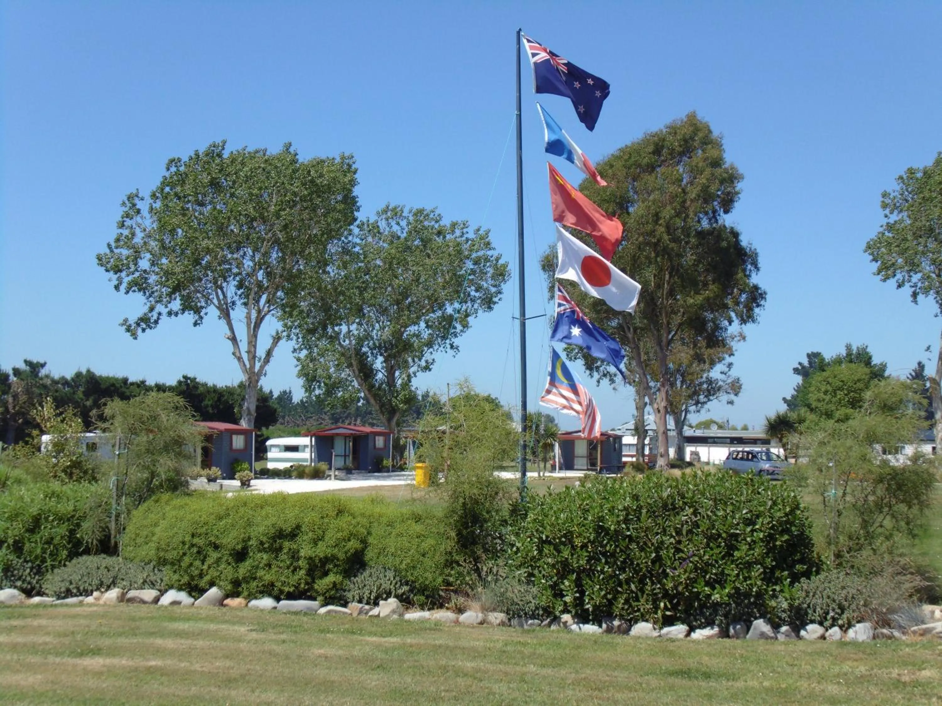 Garden view in Glenavys Waitaki River Motor Camp