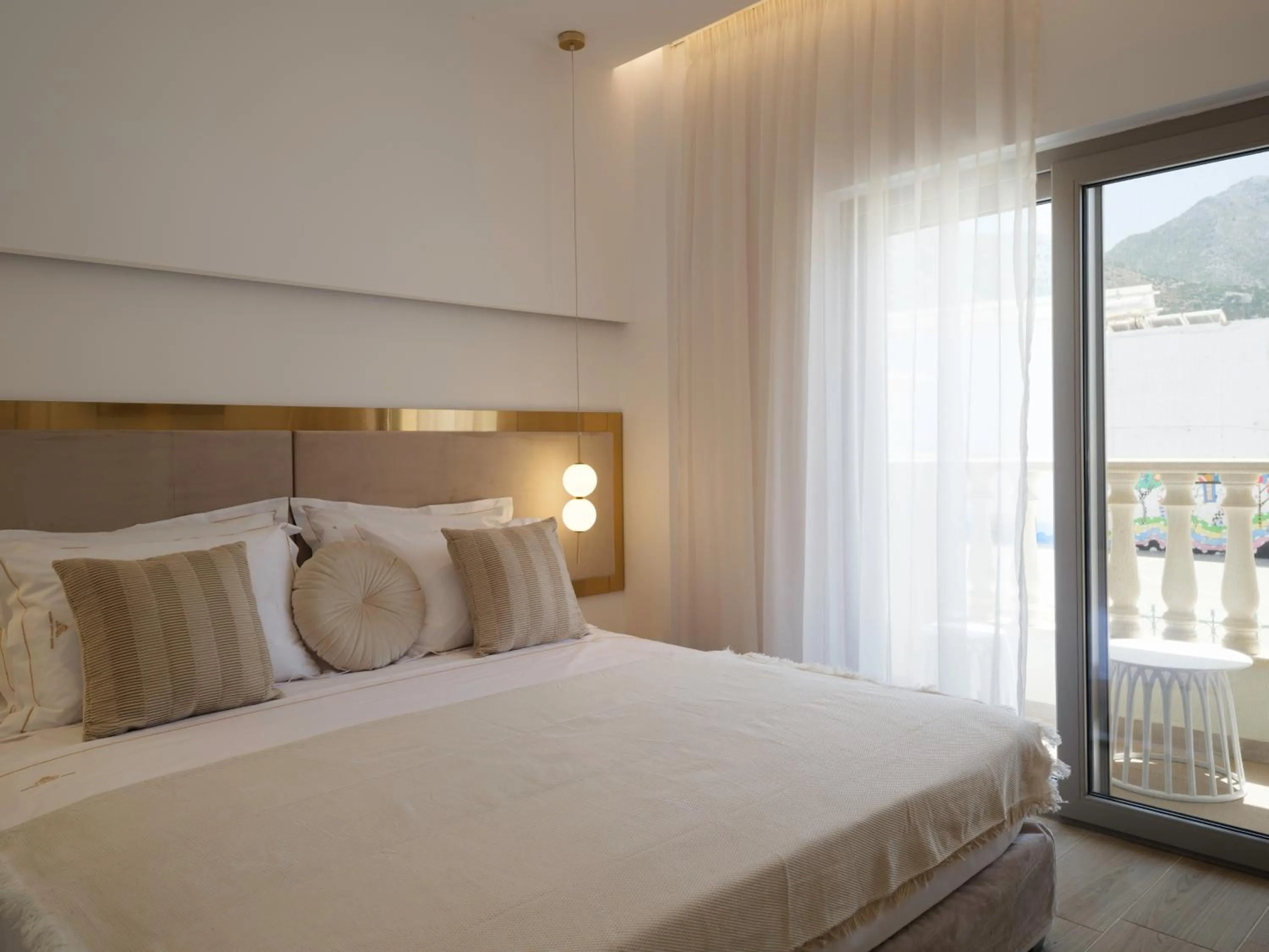 Bed in Golden Luxury Suites