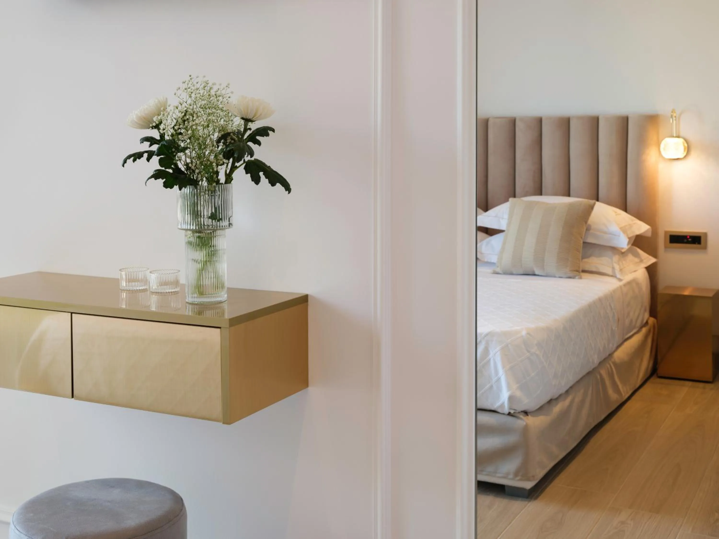 Bed in Golden Luxury Suites