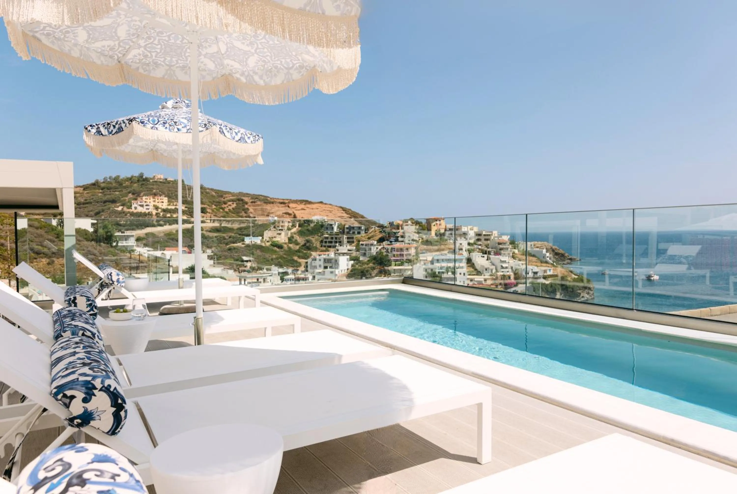 Swimming pool in Golden Luxury Suites