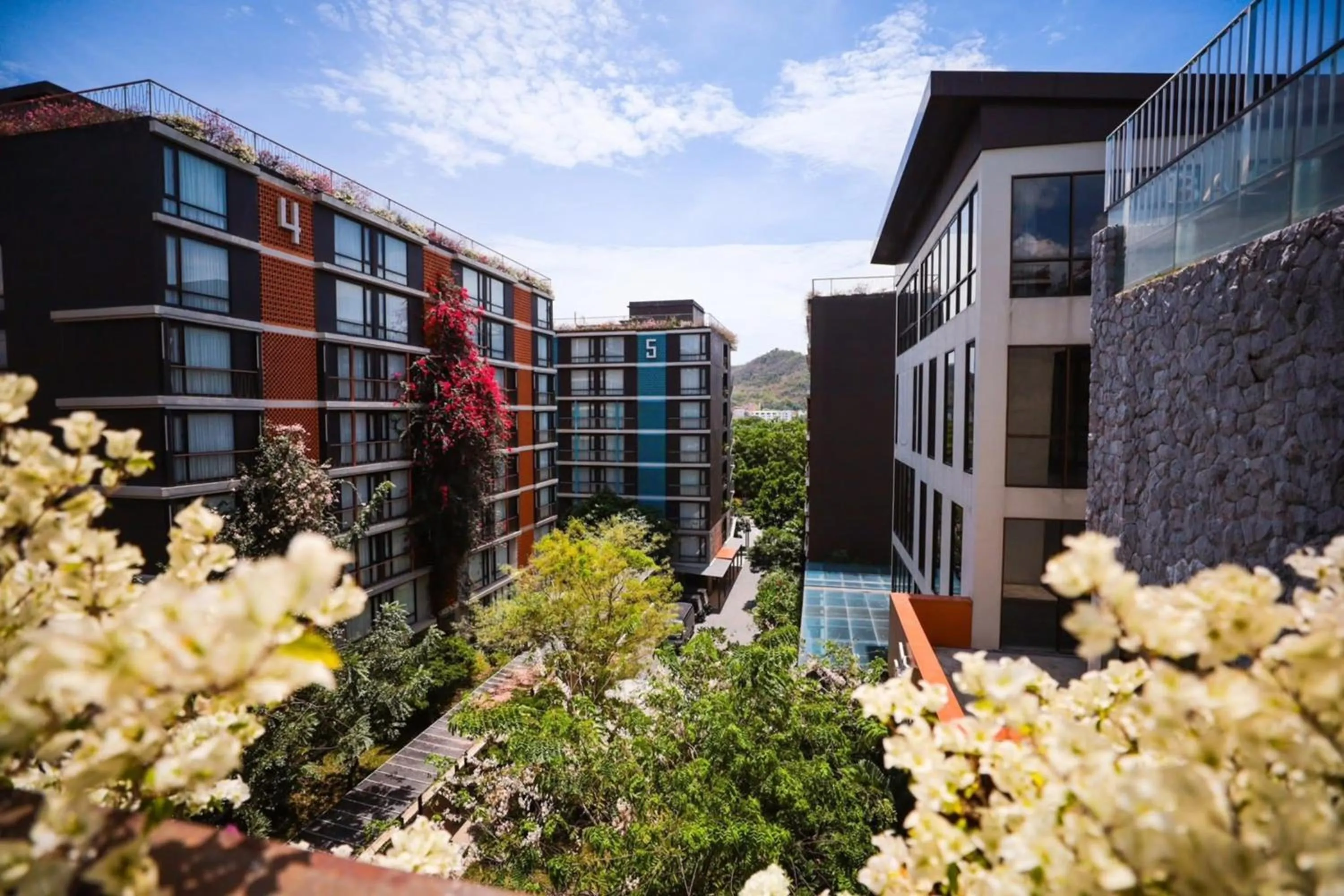 Property building in Balcony Courtyard Sriracha Hotel & Serviced Apartments