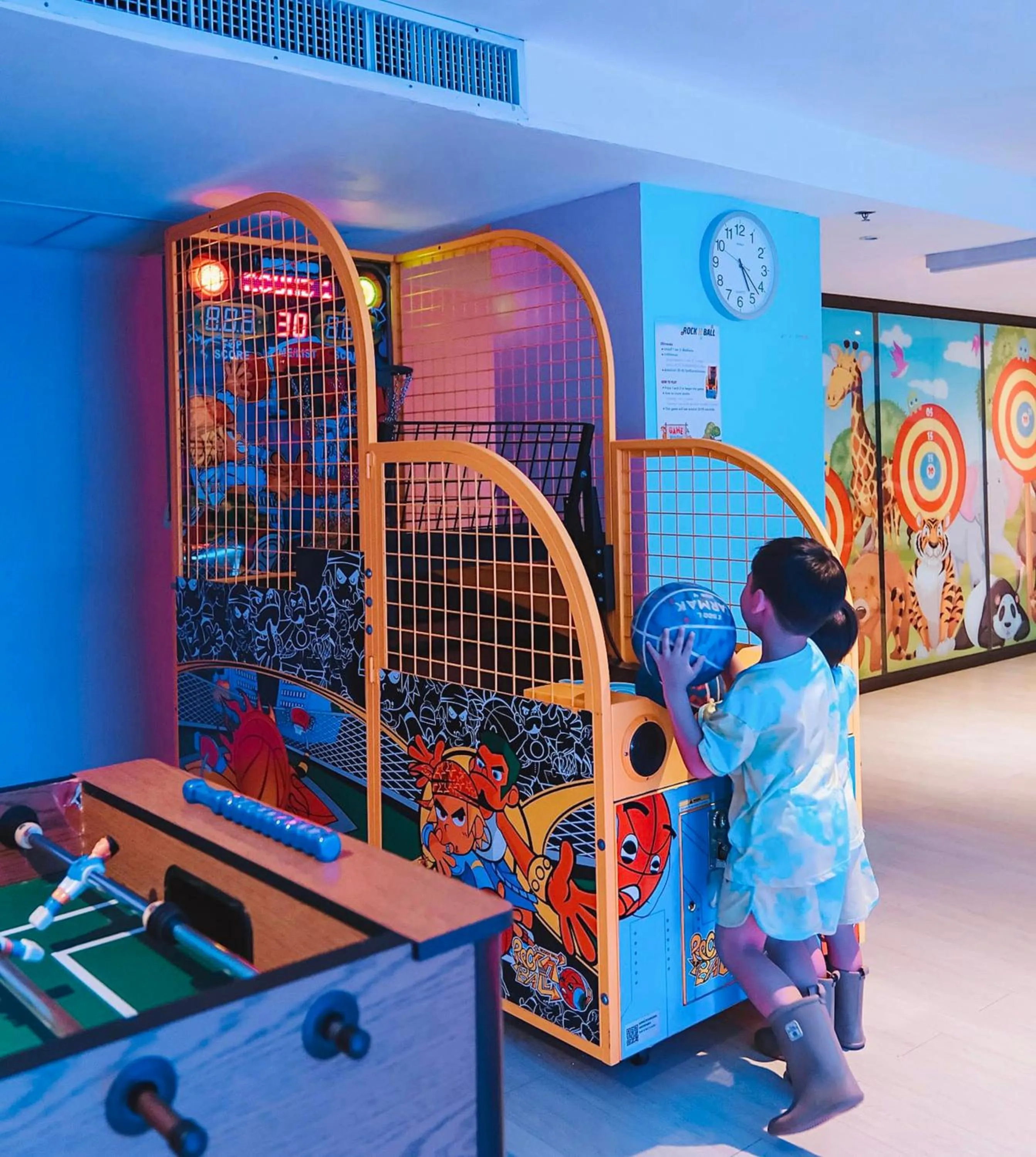 Game Room in Balcony Courtyard Sriracha Hotel & Serviced Apartments