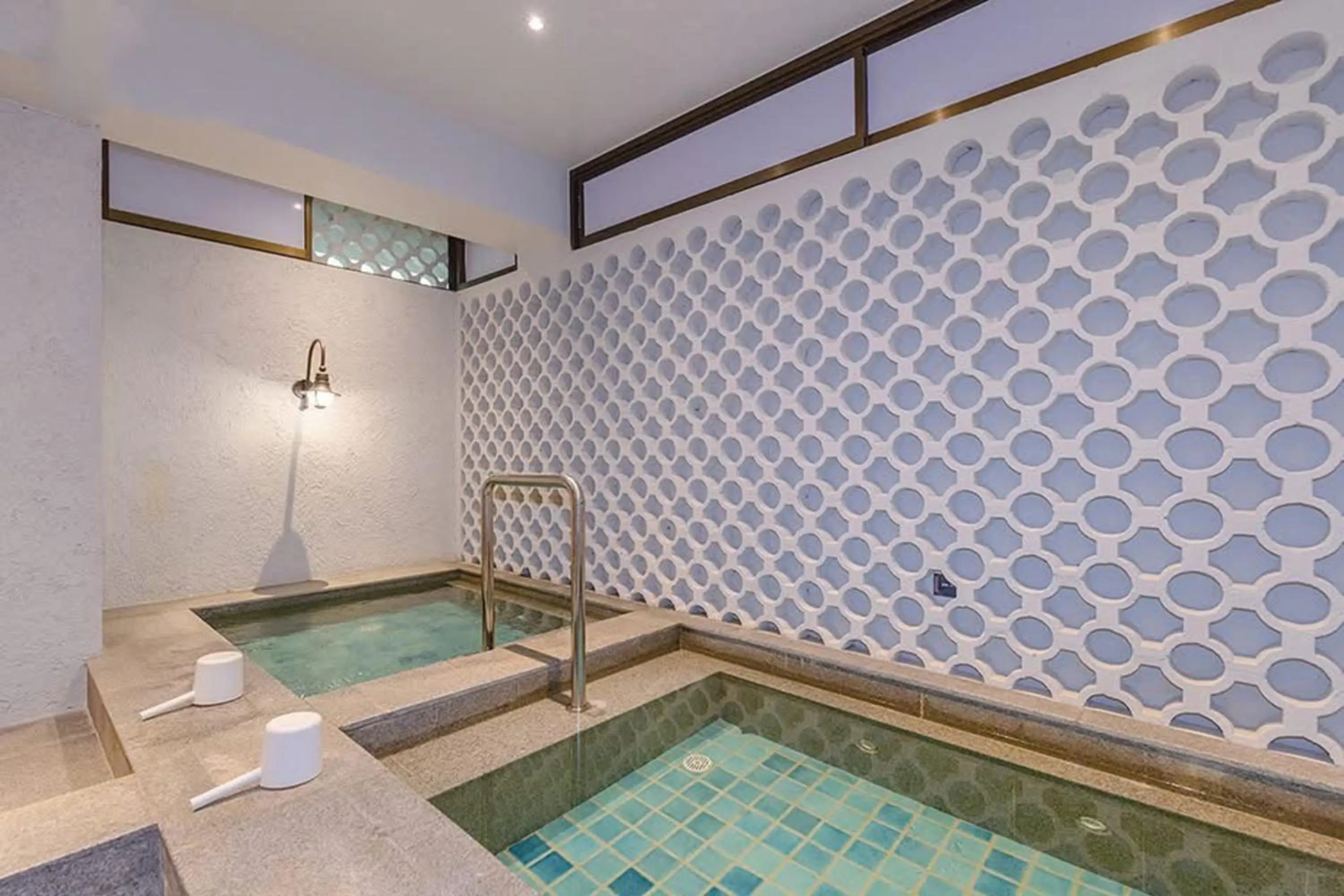 Steam room in Balcony Courtyard Sriracha Hotel & Serviced Apartments