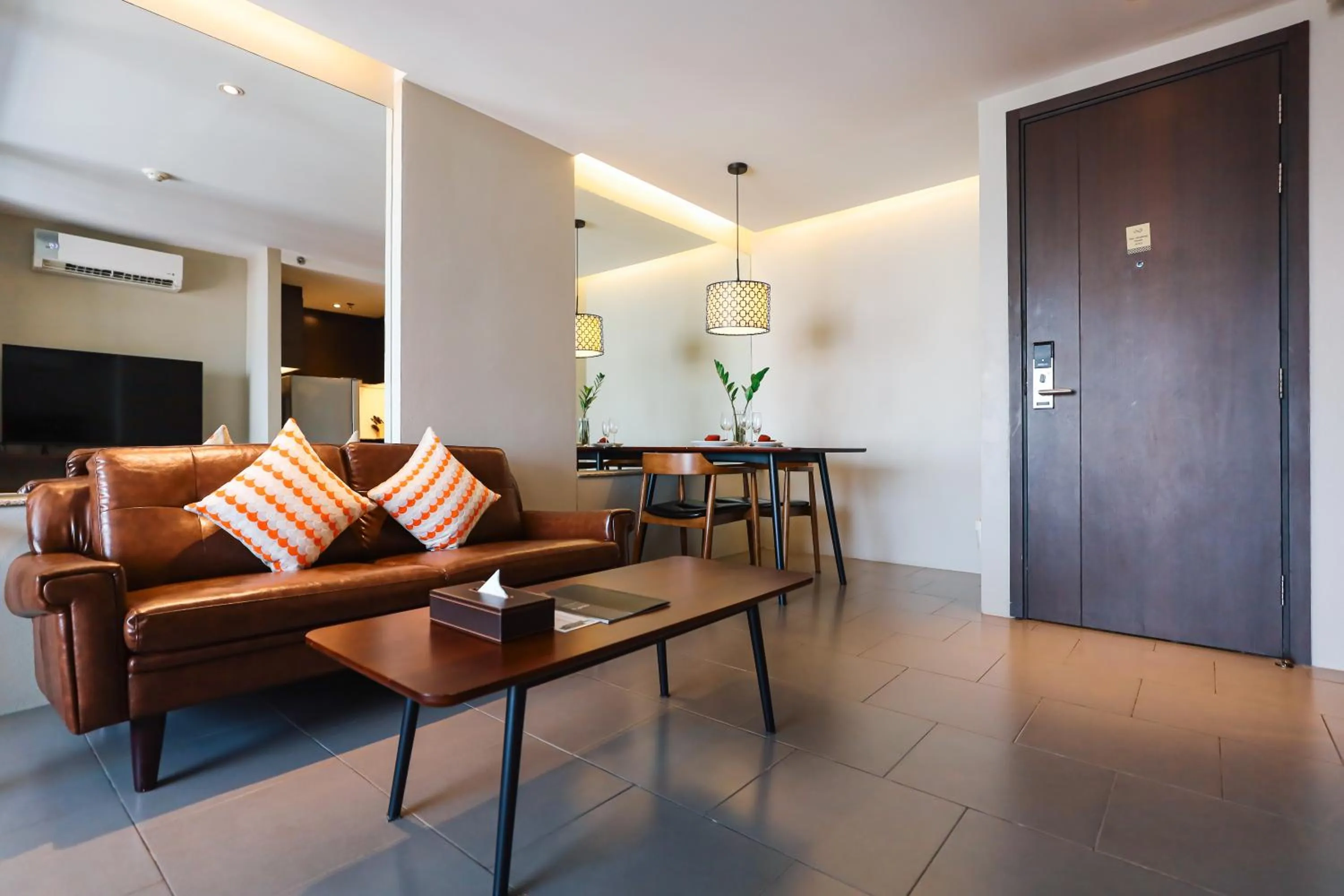 Living room in Balcony Courtyard Sriracha Hotel & Serviced Apartments