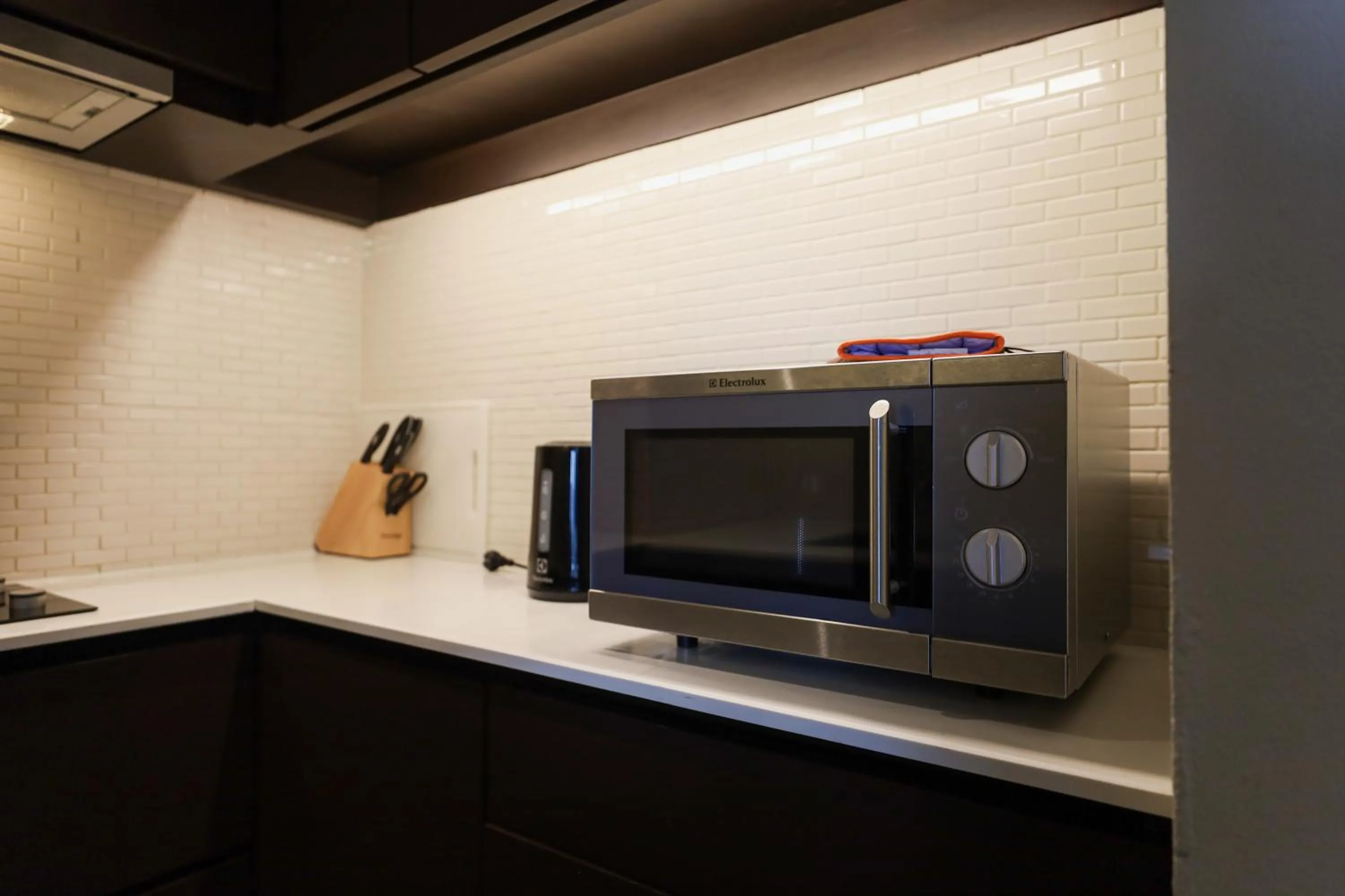 microwave in Balcony Courtyard Sriracha Hotel & Serviced Apartments