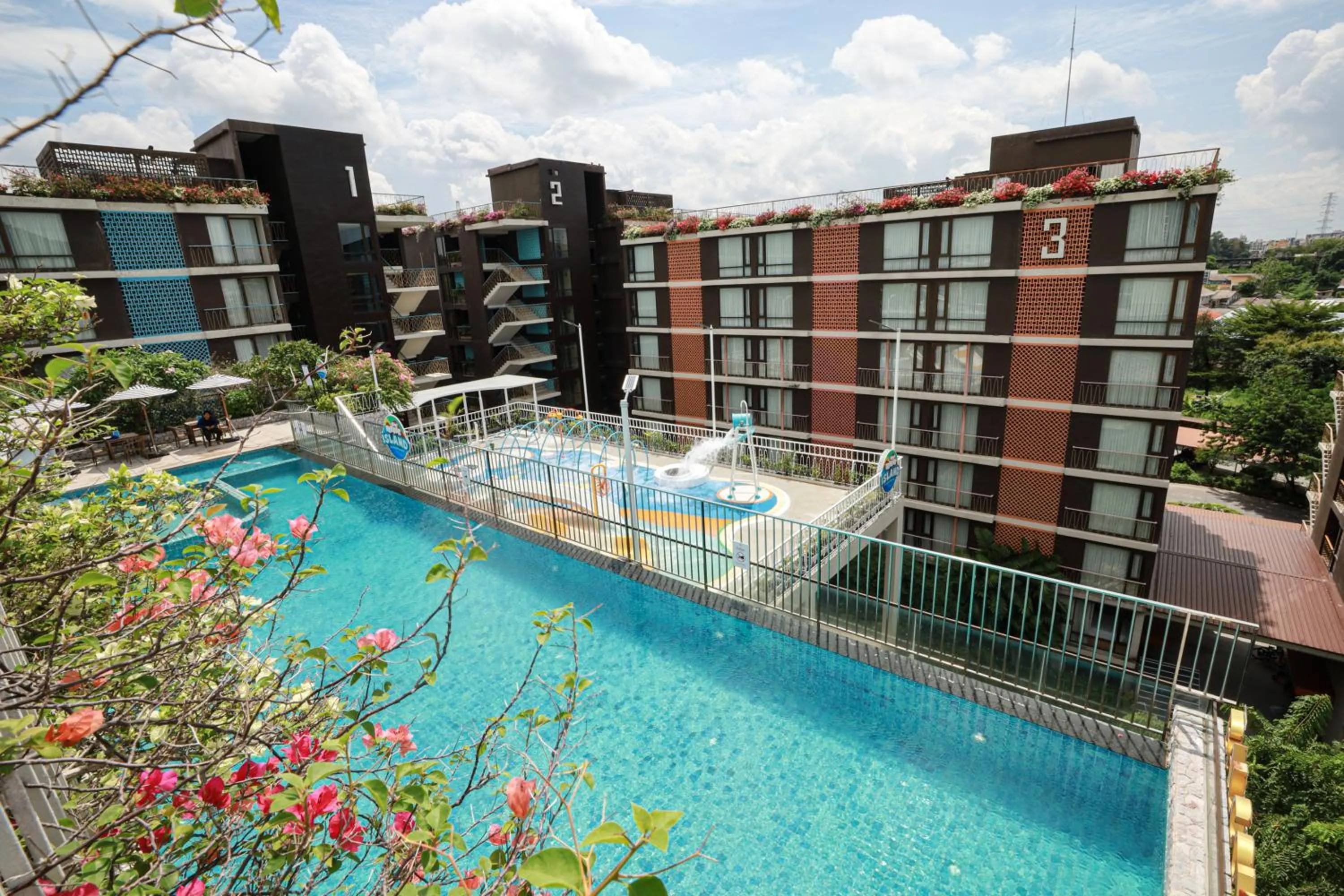 Property building in Balcony Courtyard Sriracha Hotel & Serviced Apartments