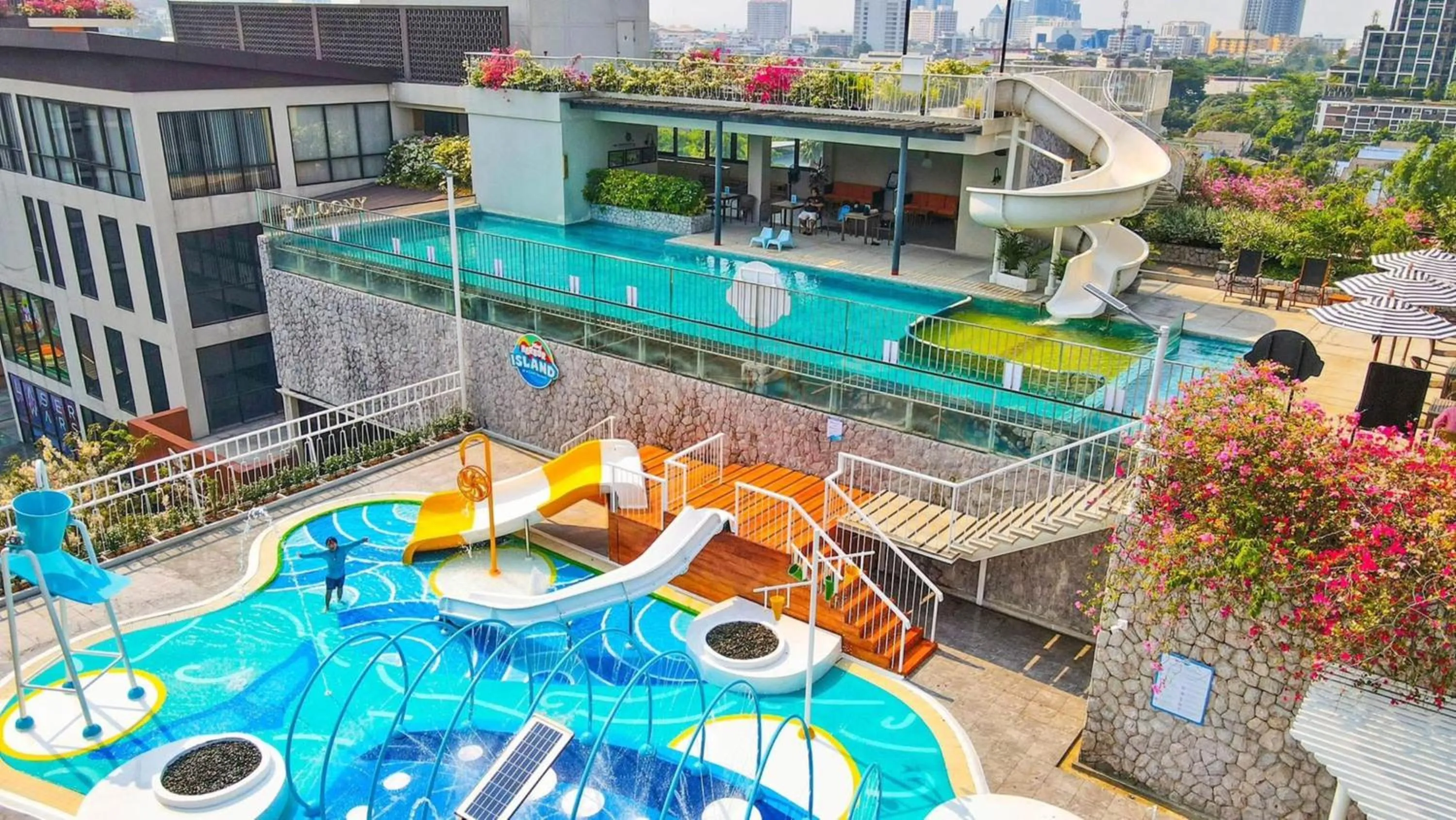 Property building in Balcony Courtyard Sriracha Hotel & Serviced Apartments