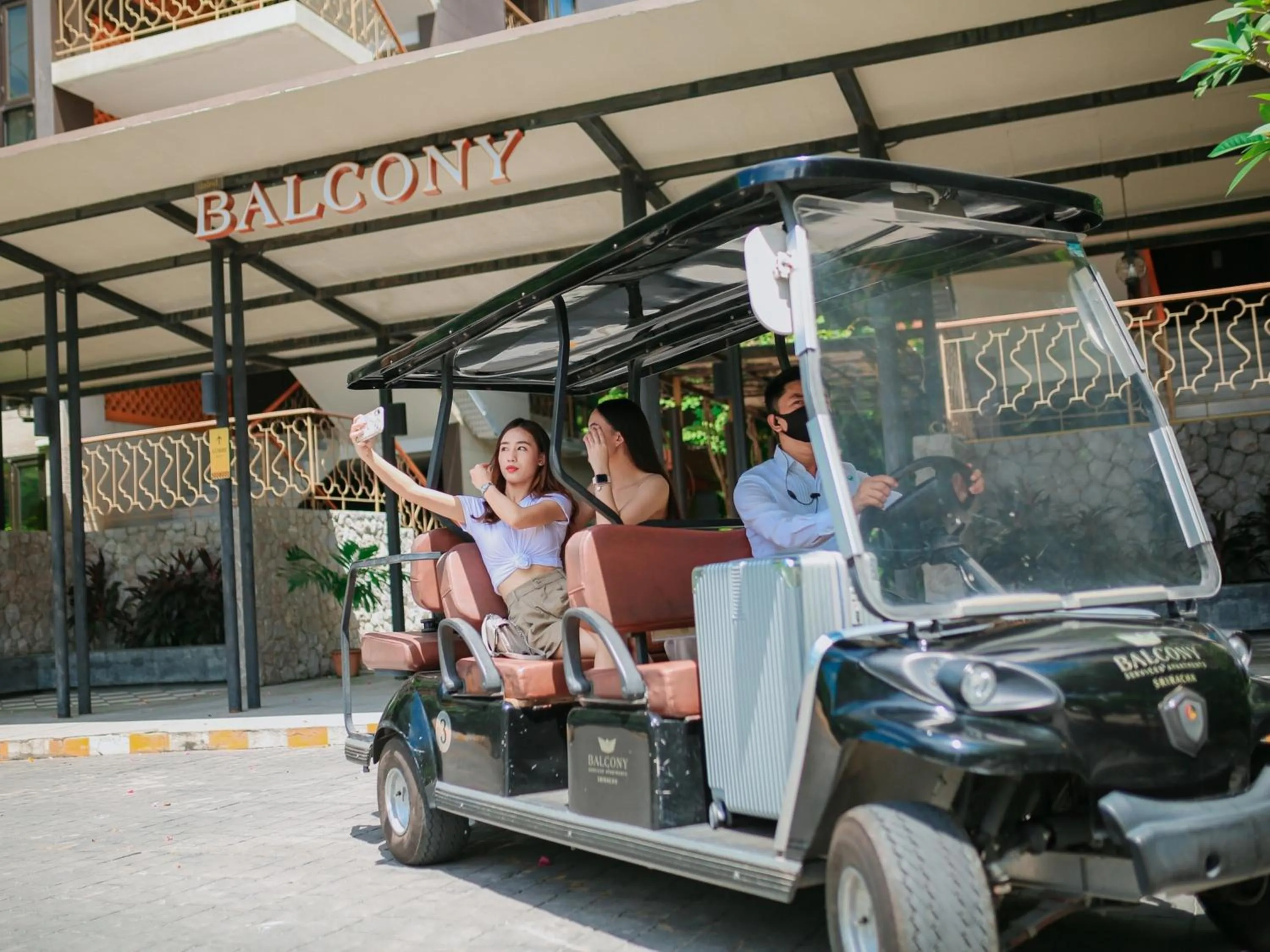 shuttle in Balcony Courtyard Sriracha Hotel & Serviced Apartments