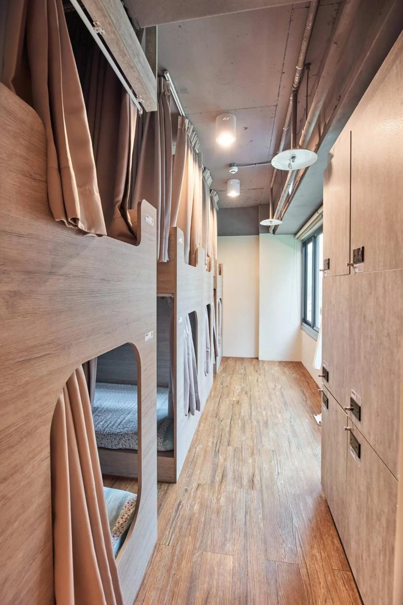 bunk bed in Formosa 101