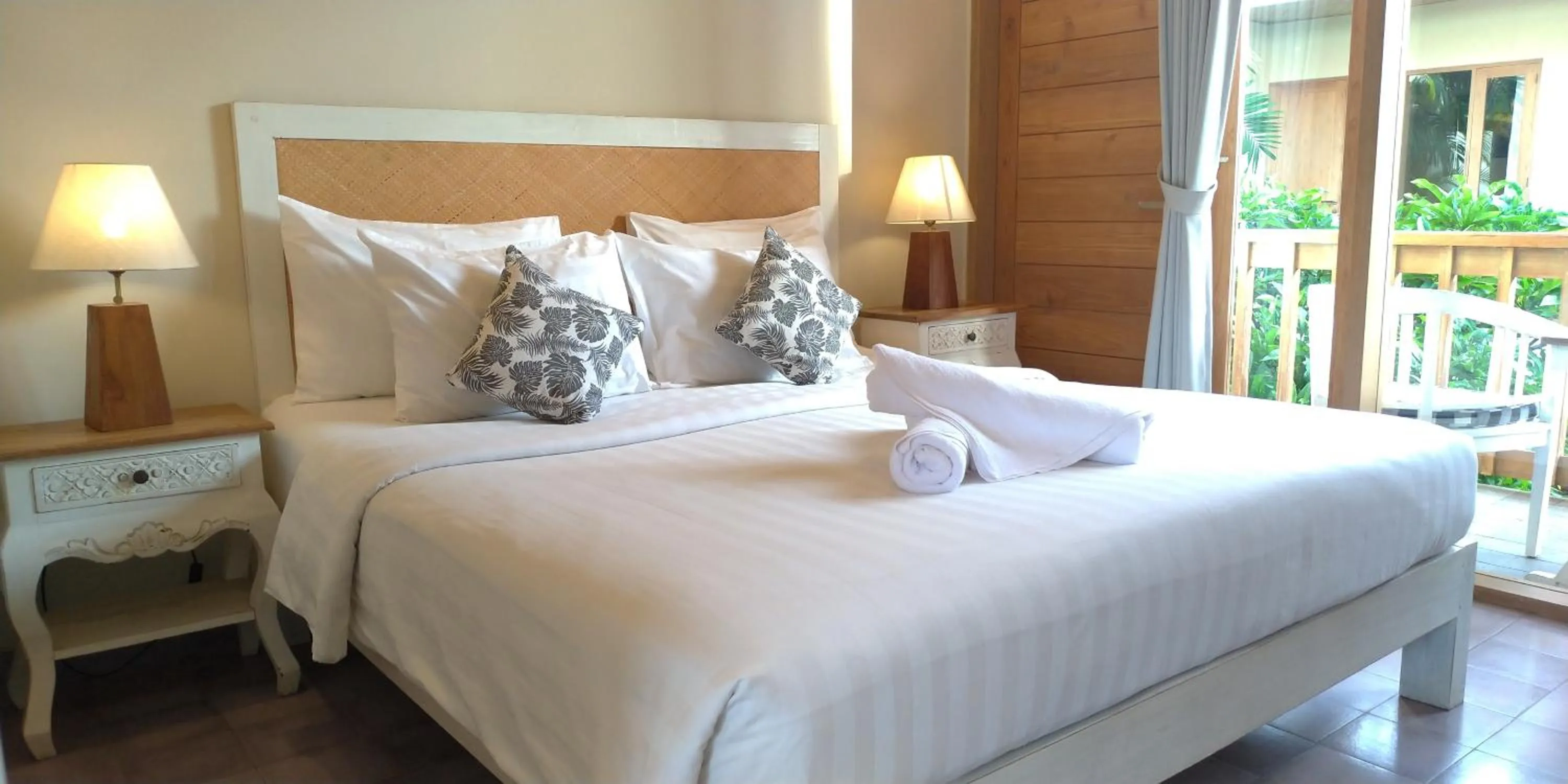 Photo of the whole room, Bed in Jukung Guest House