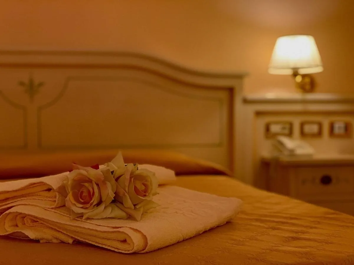 Bed in Hotel Firenze