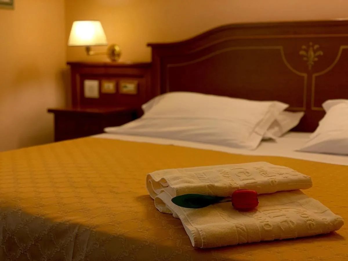 Bed in Hotel Firenze