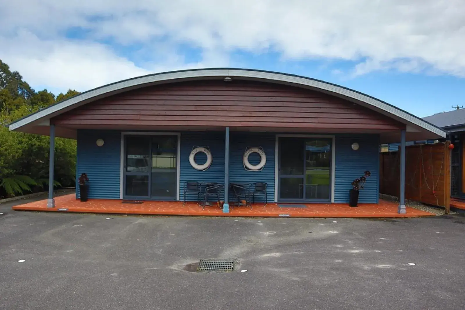 Two-Bedroom Apartment - Disability Access in Strahan Bungalows Two-Bedroom Apartment - Disability Access in Strahan Bungalows