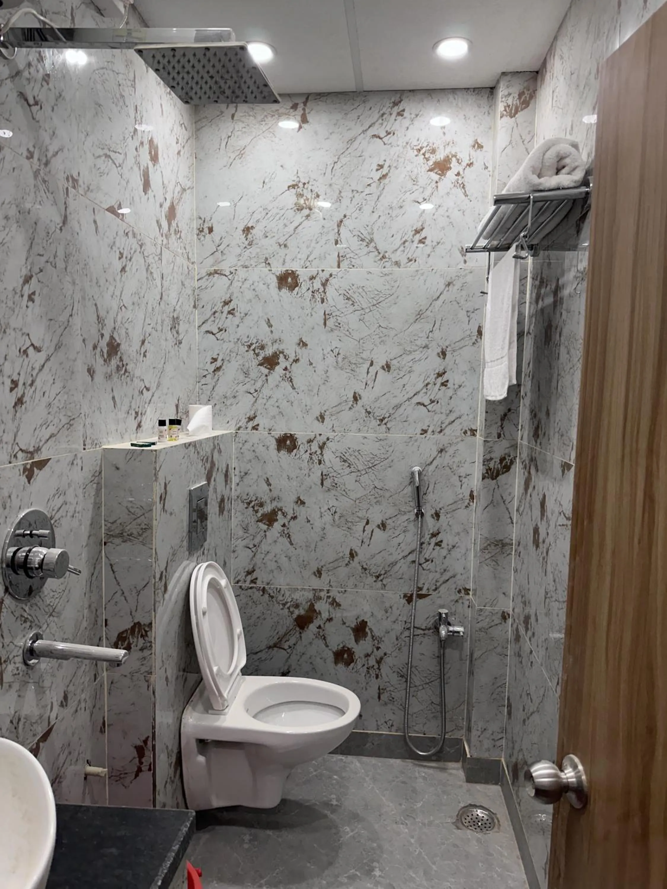Bathroom in Hotel Obsidian Red