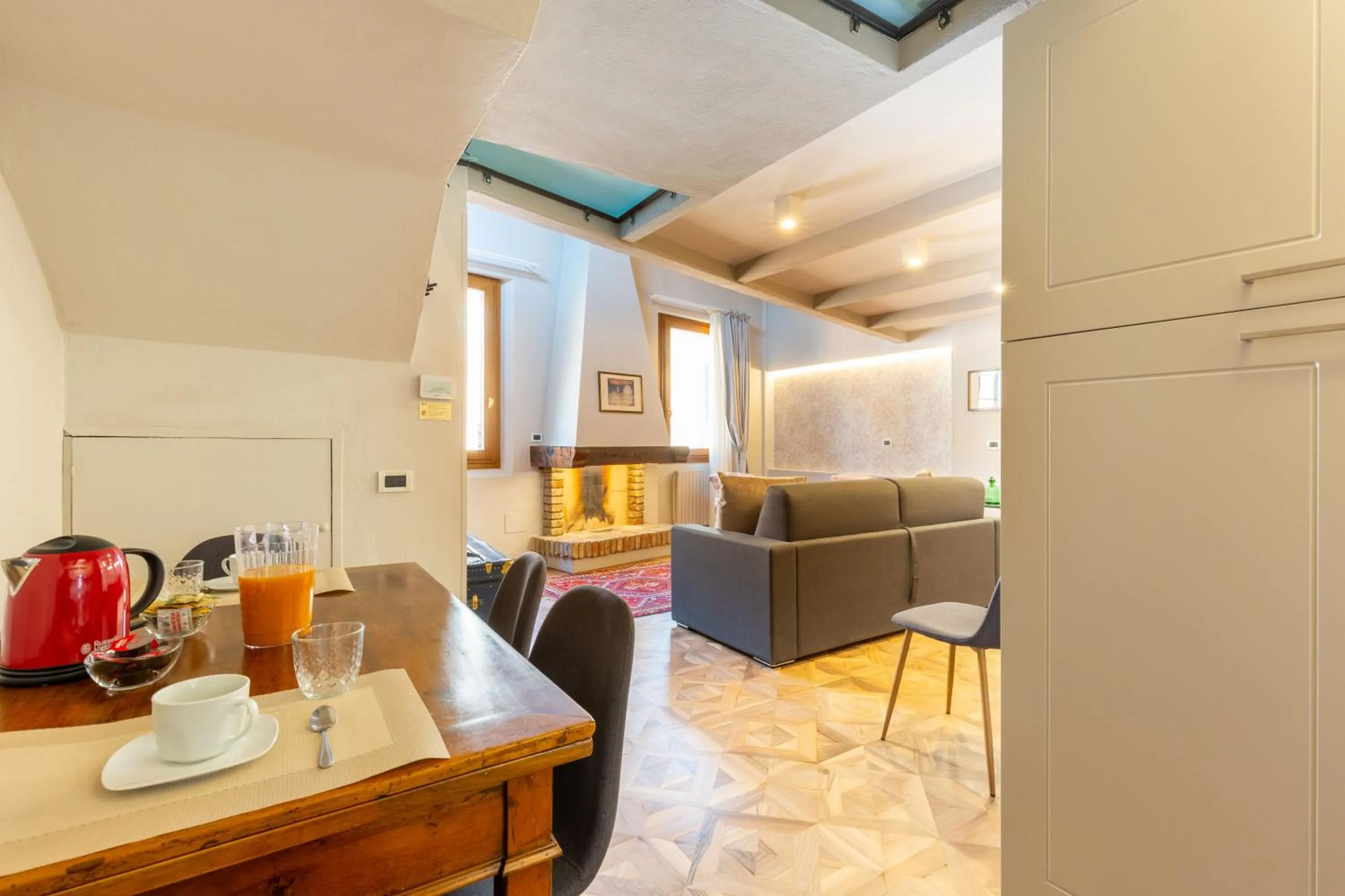 Living room in BolognaRoomscom - Falegnami Boutique