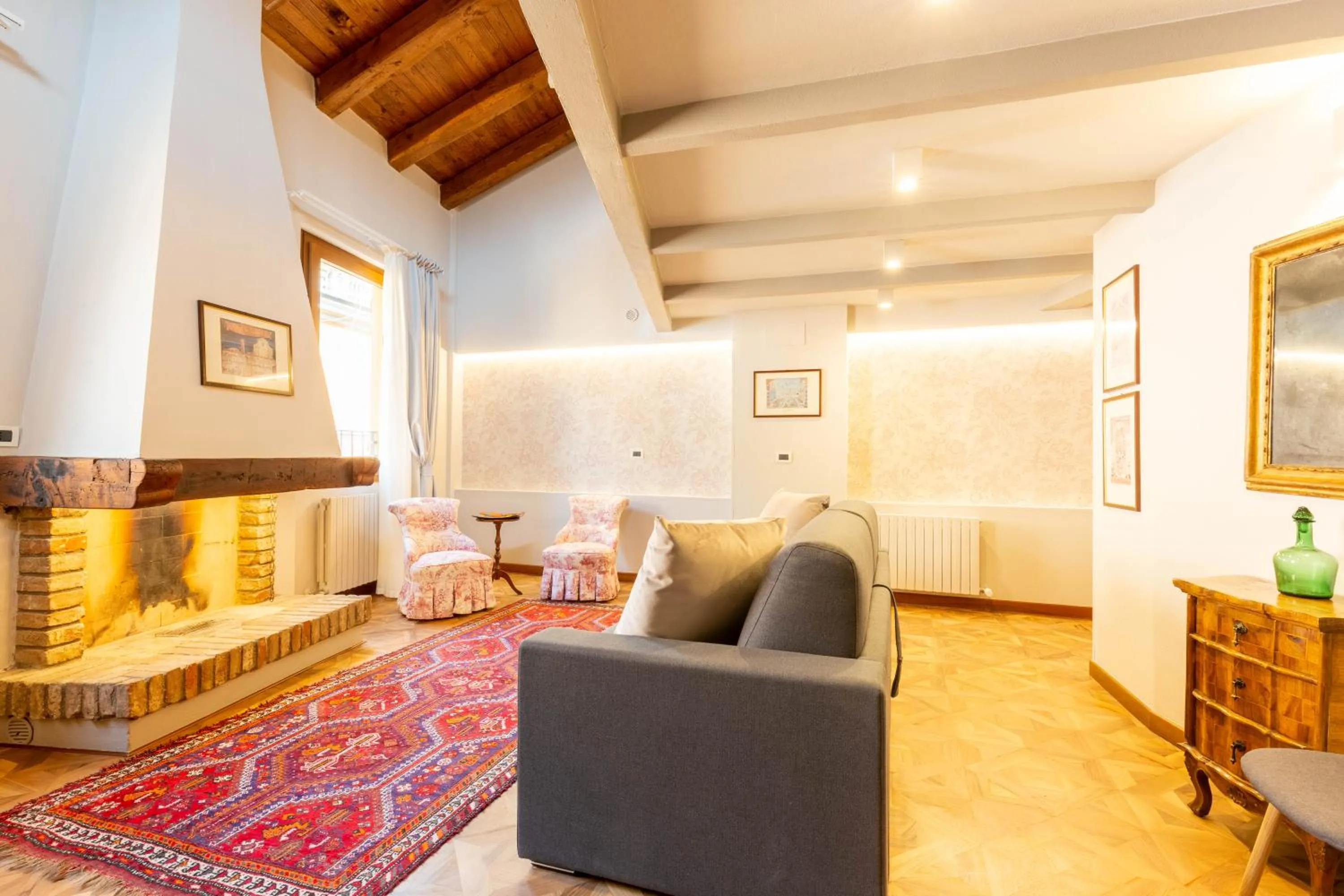 Living room in BolognaRoomscom - Falegnami Boutique