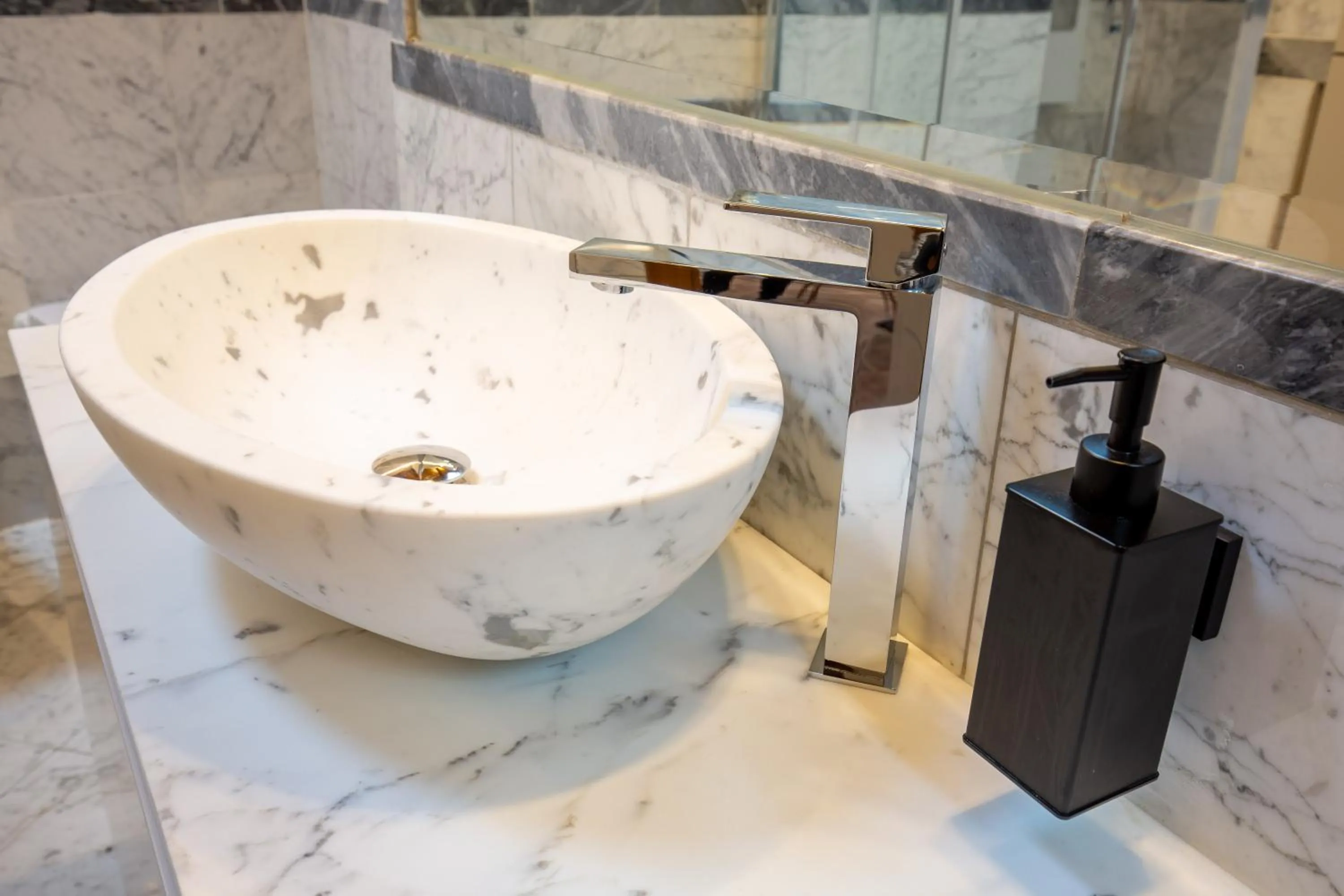 Bathroom in BolognaRoomscom - Falegnami Boutique