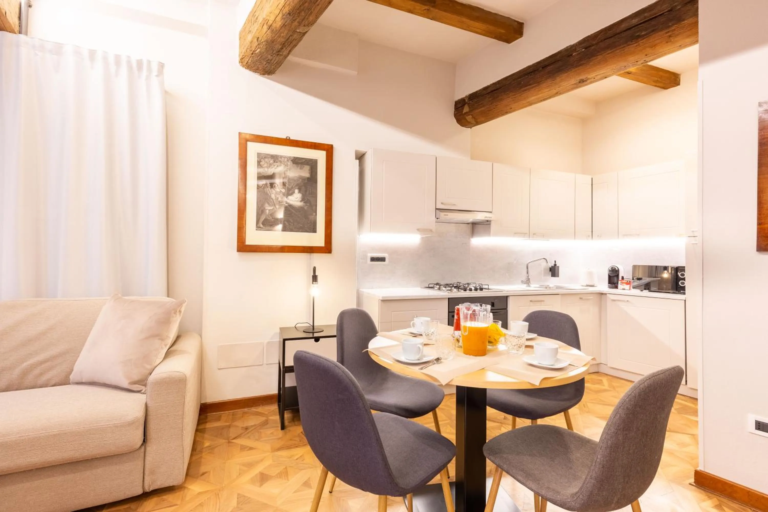 Living room in BolognaRoomscom - Falegnami Boutique