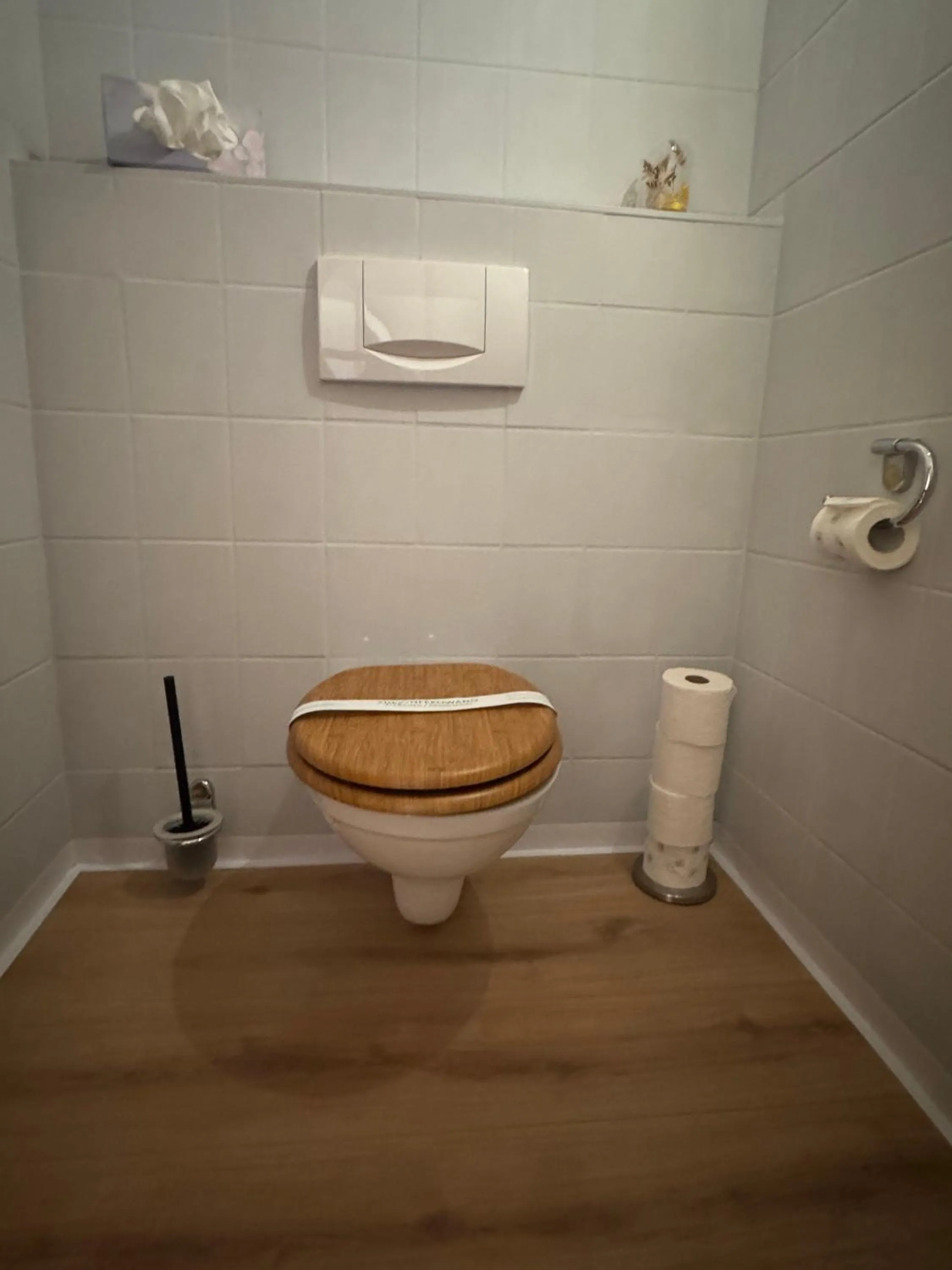 Toilet in Pension und Apartment Landhaus Fricke