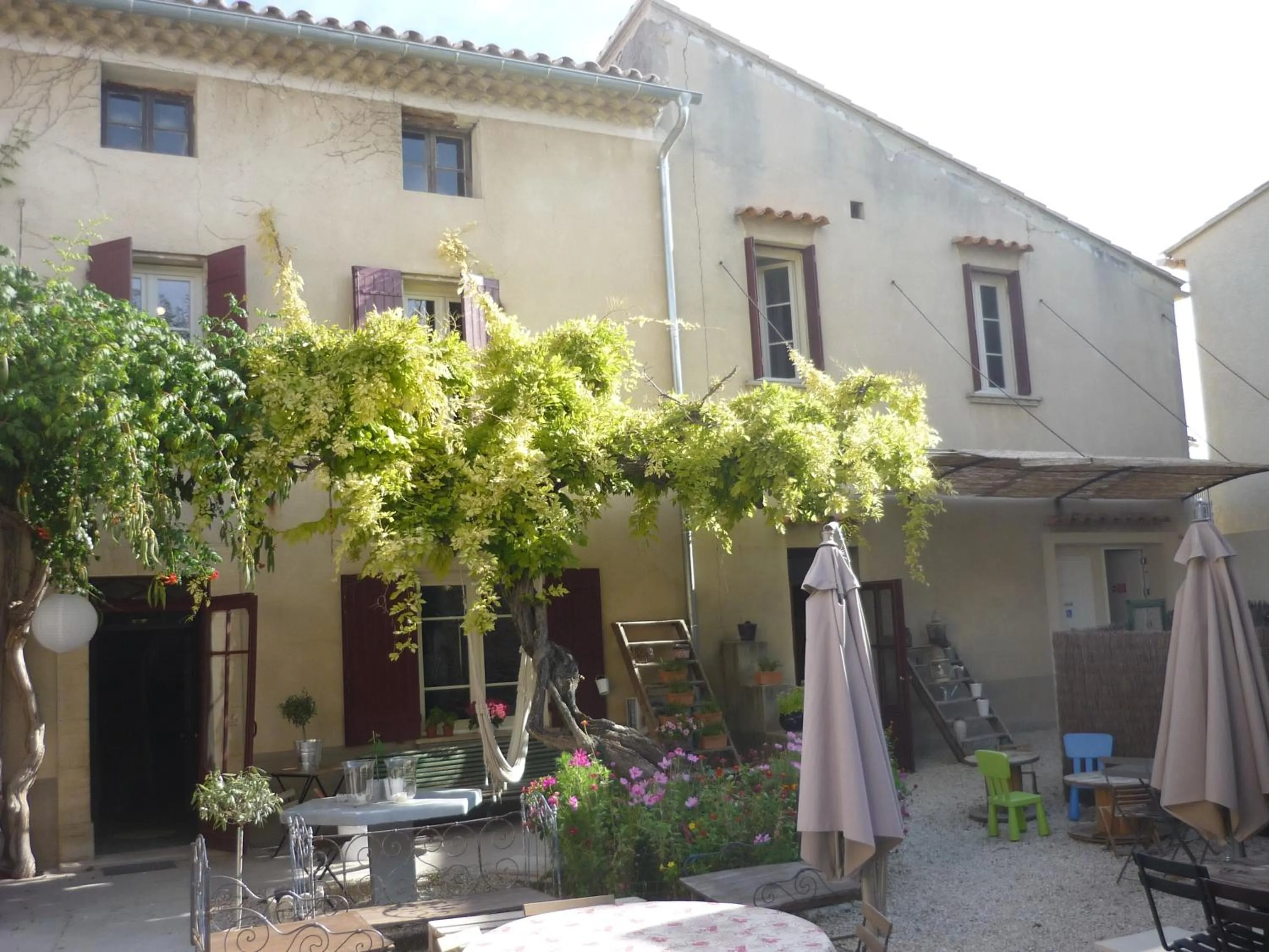 Property building in B&B Lily et Paul