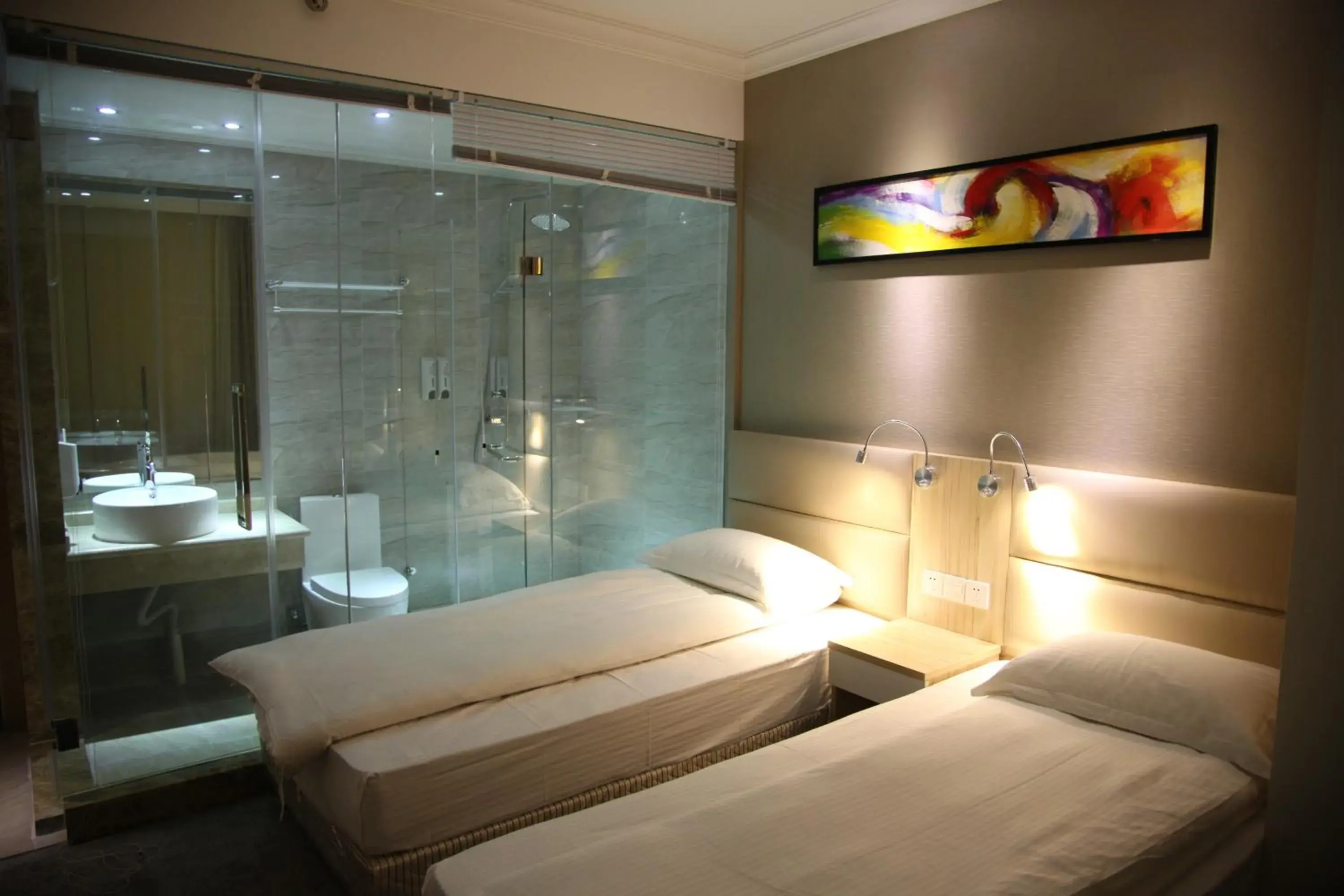 Deluxe Twin Room in Shanghai Fish Inn East Nanjing Road Deluxe Twin Room in Shanghai Fish Inn East Nanjing Road